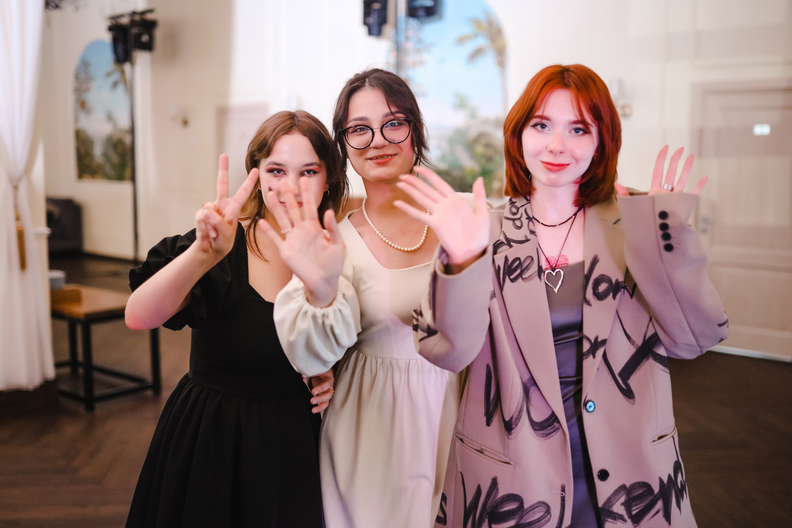 Выпускной Гимназия 1. Роман Урумбаев фотограф Нижневартовск