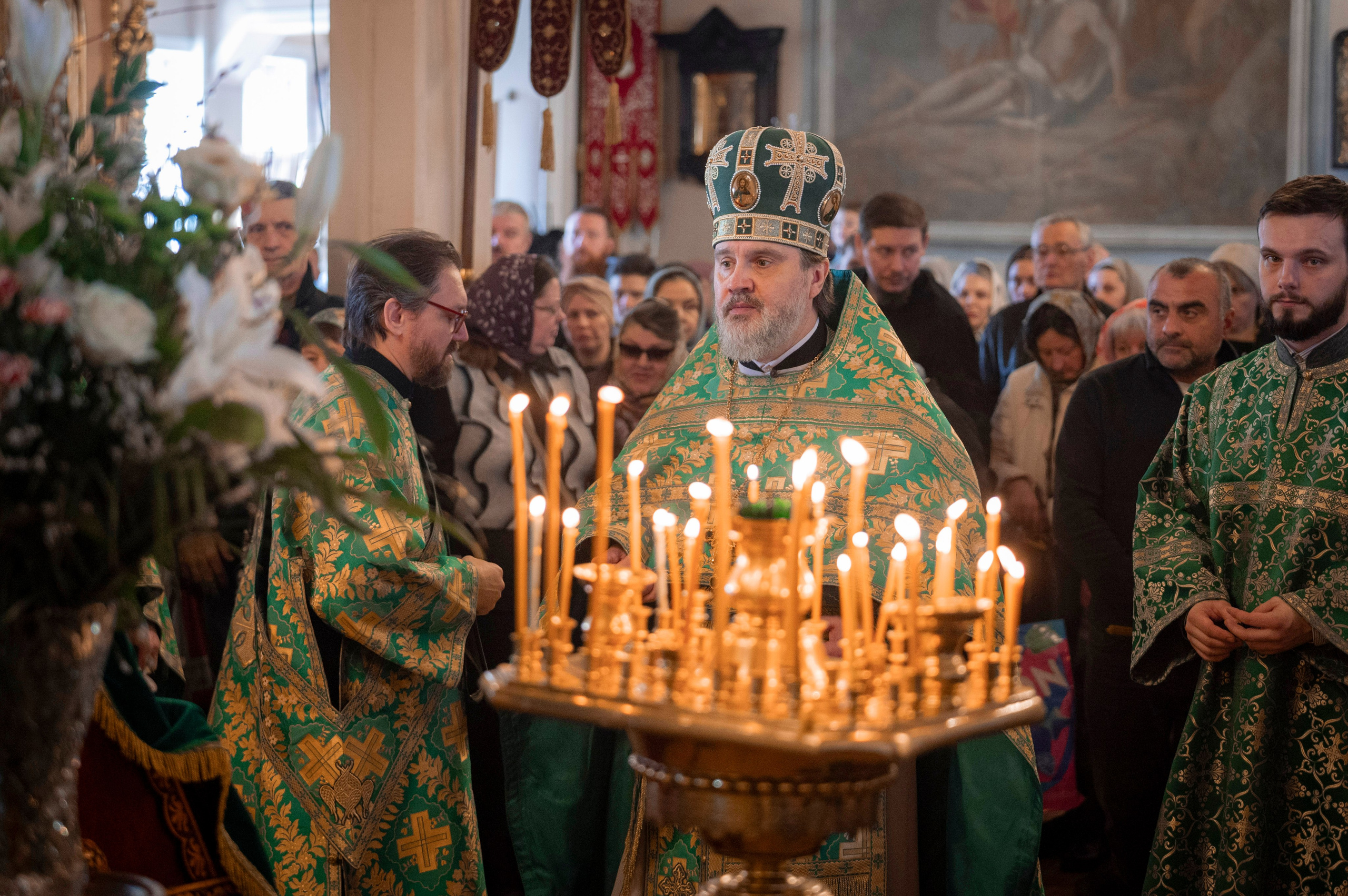 Богородский храм. Вход Господень в Иерусалим. Божественная литургия. Антон и Татьяна Денисенко — В храме