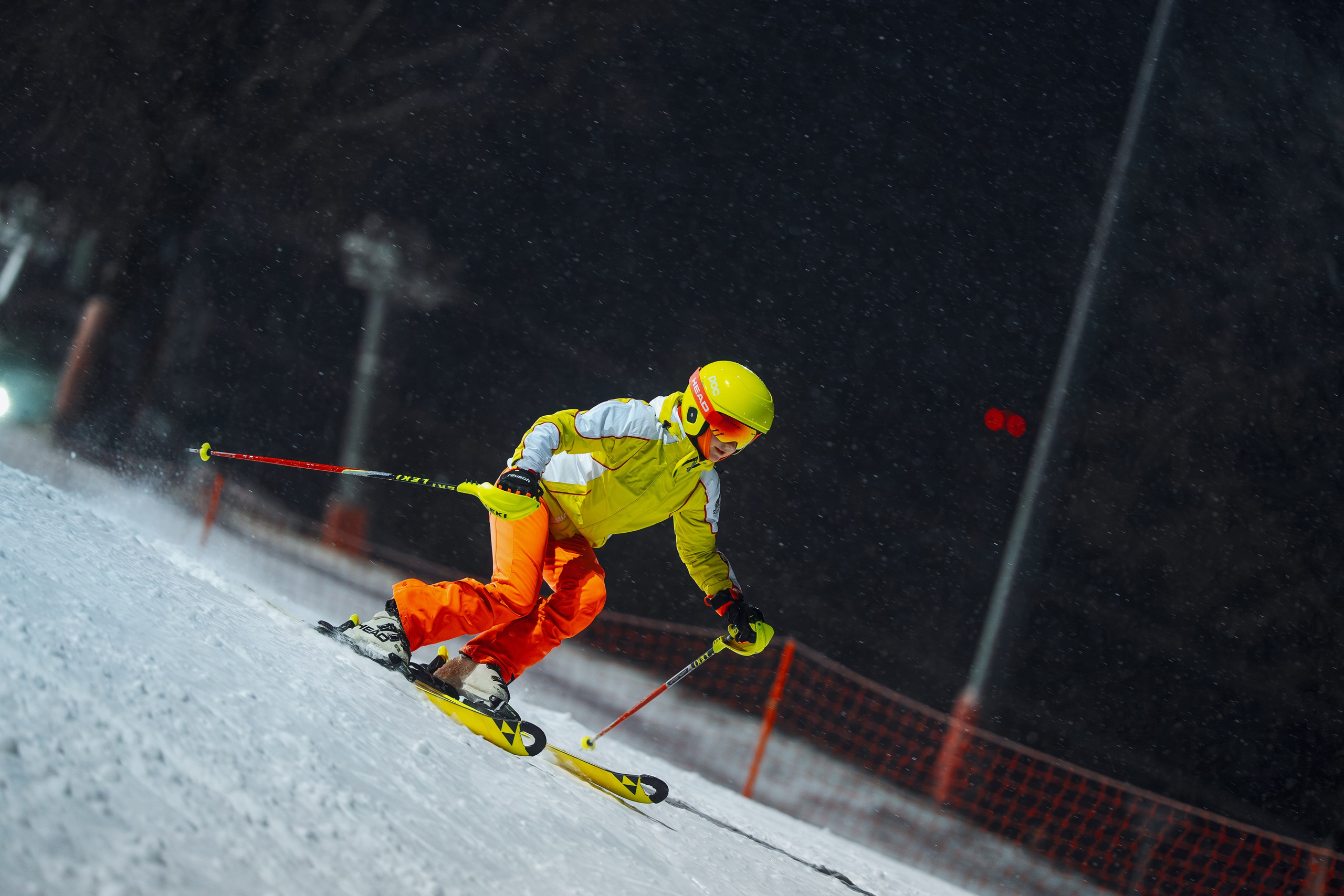 2025.12.25 | Горные лыжи. Тренировка. Шуколово, 5й склон. Фотограф Студитский Евгений