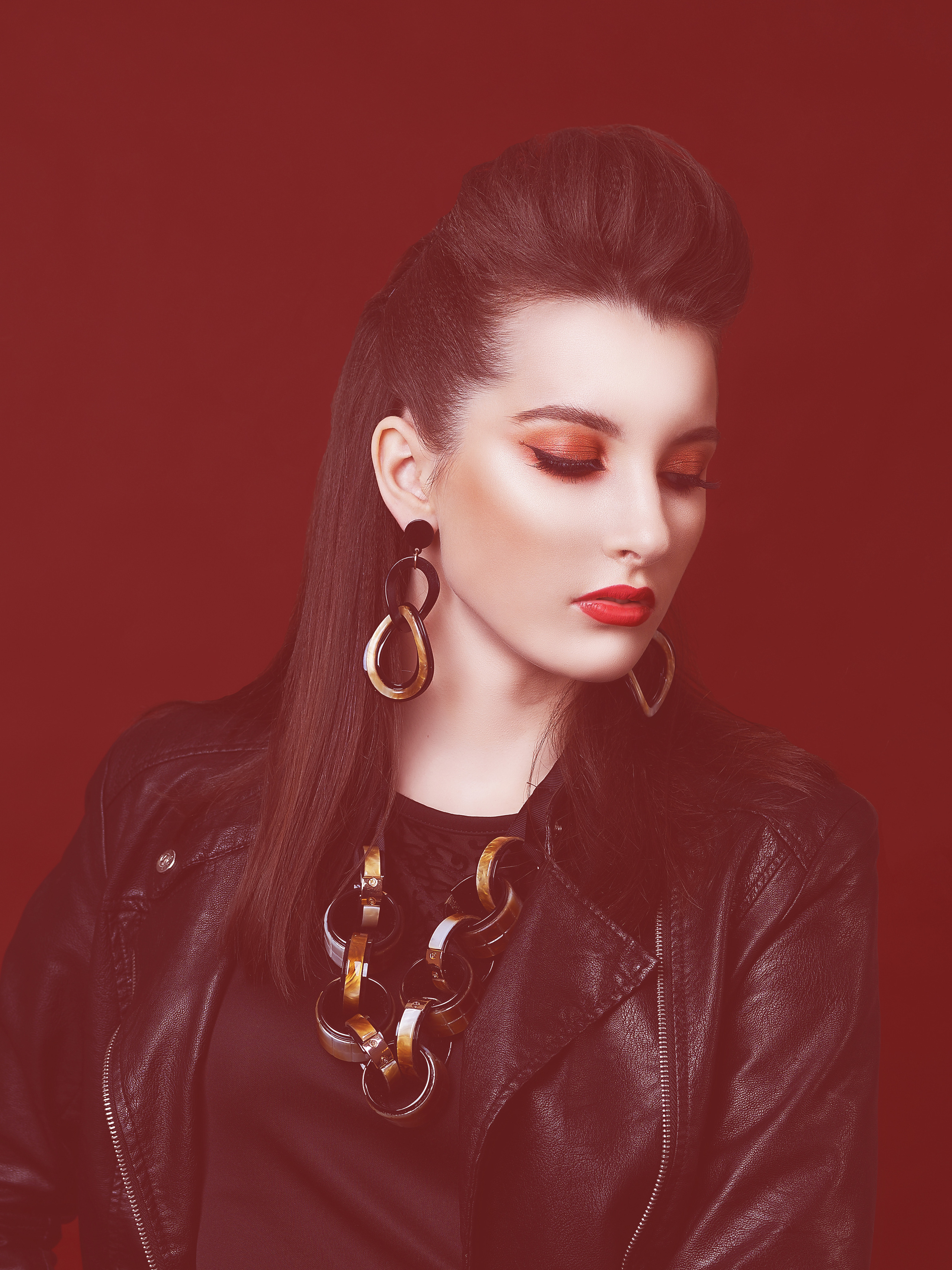 90-е. Студийный, семейный, свадебный, фэшн и ню фотограф в Астрахани, производство выпускных альбомов. Руслан Кондрашин