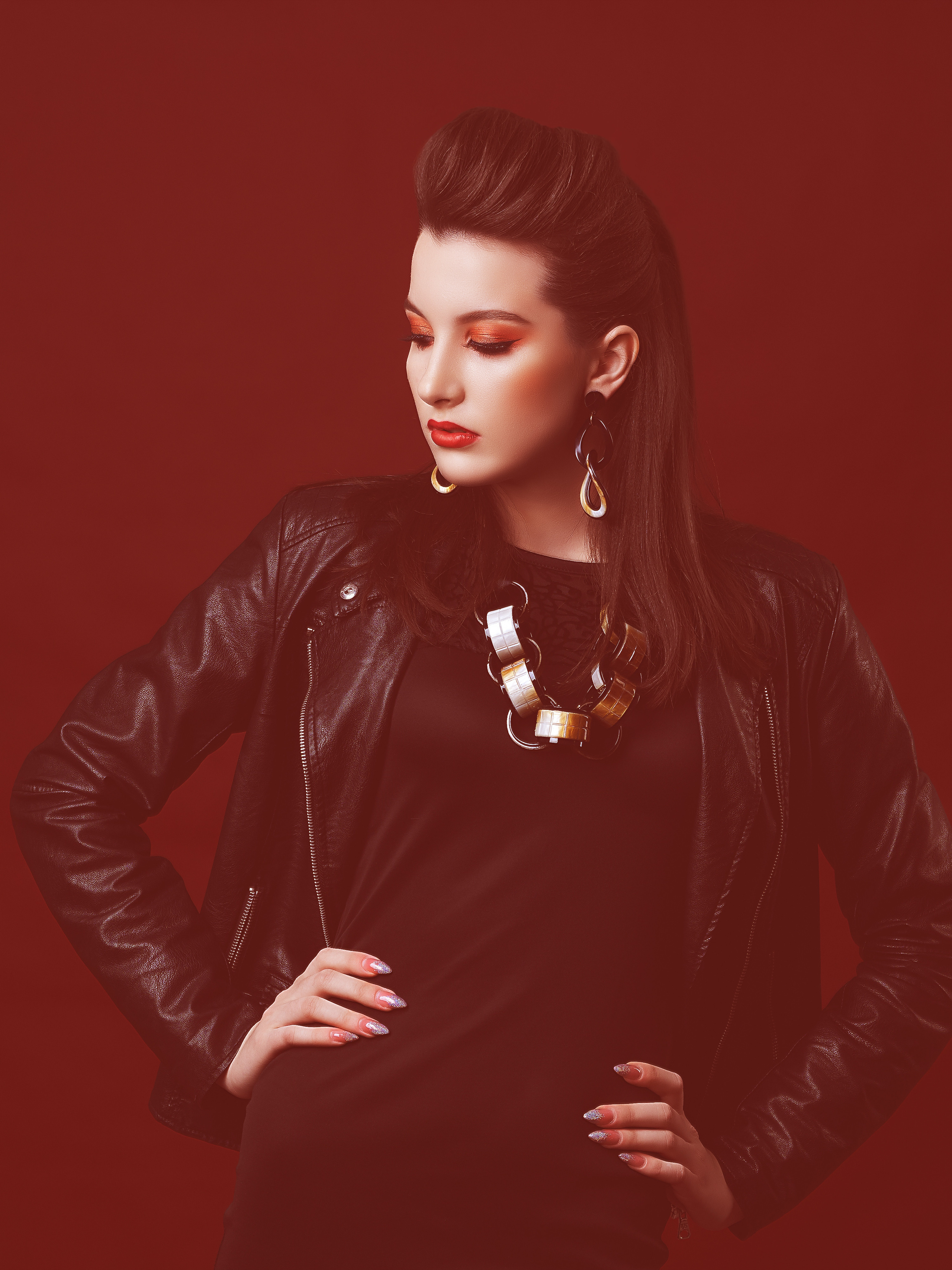 90-е. Студийный, семейный, свадебный, фэшн и ню фотограф в Астрахани, производство выпускных альбомов. Руслан Кондрашин