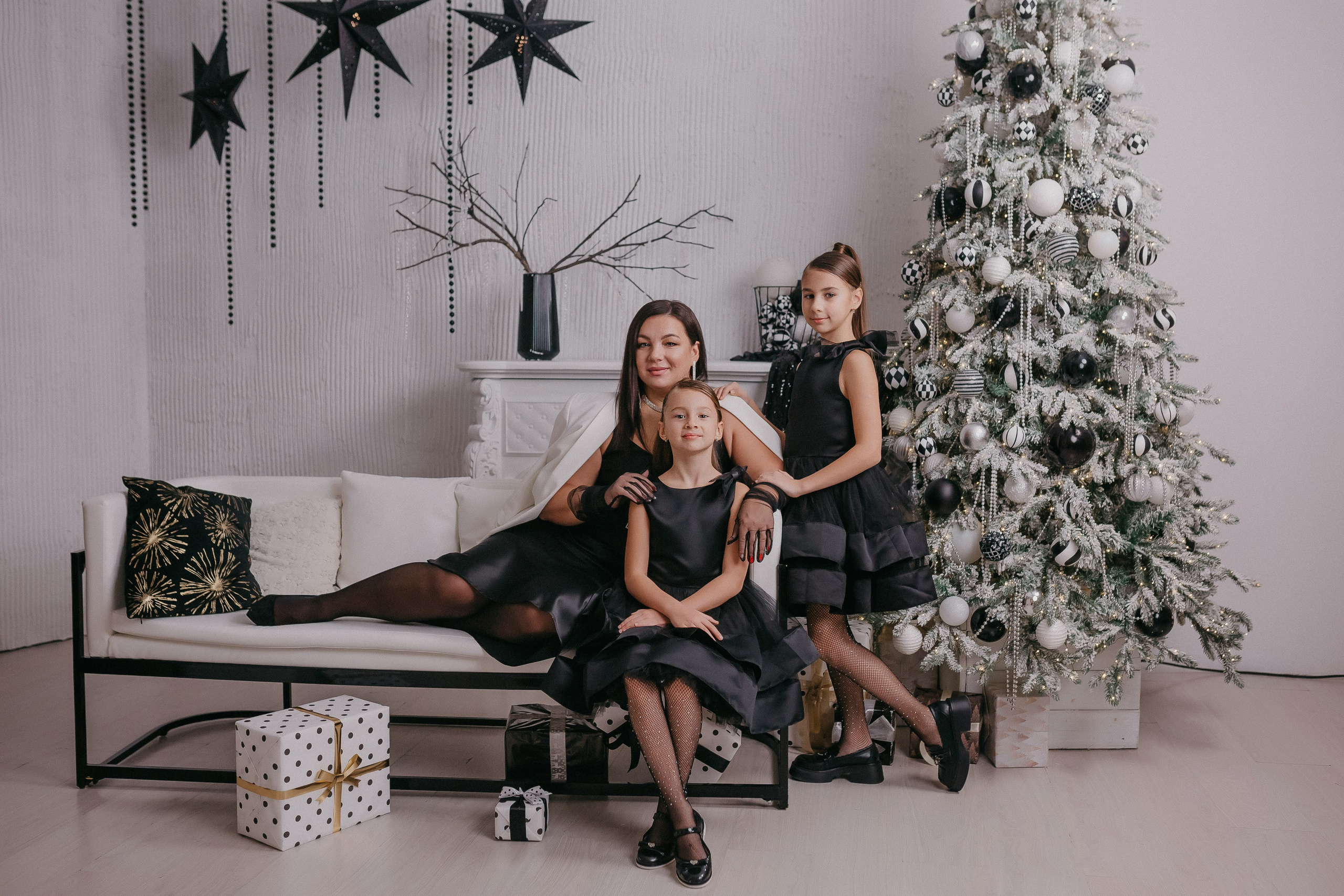 Девочки в чёрном. Семейный фотограф в Сургуте