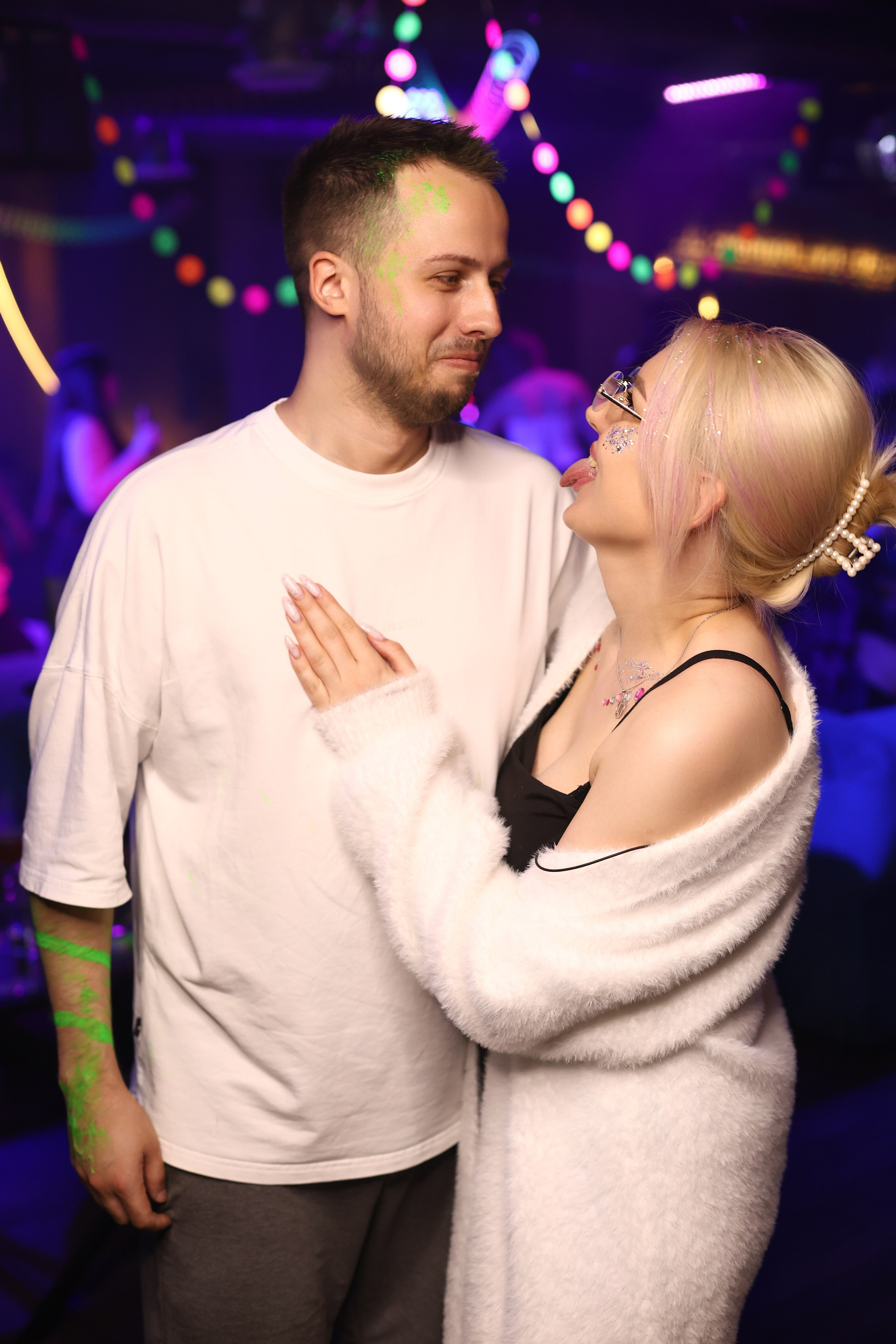 Neon Party 01.08.25. Мята Спортивная — Кальянная, караоке, бар в Минске