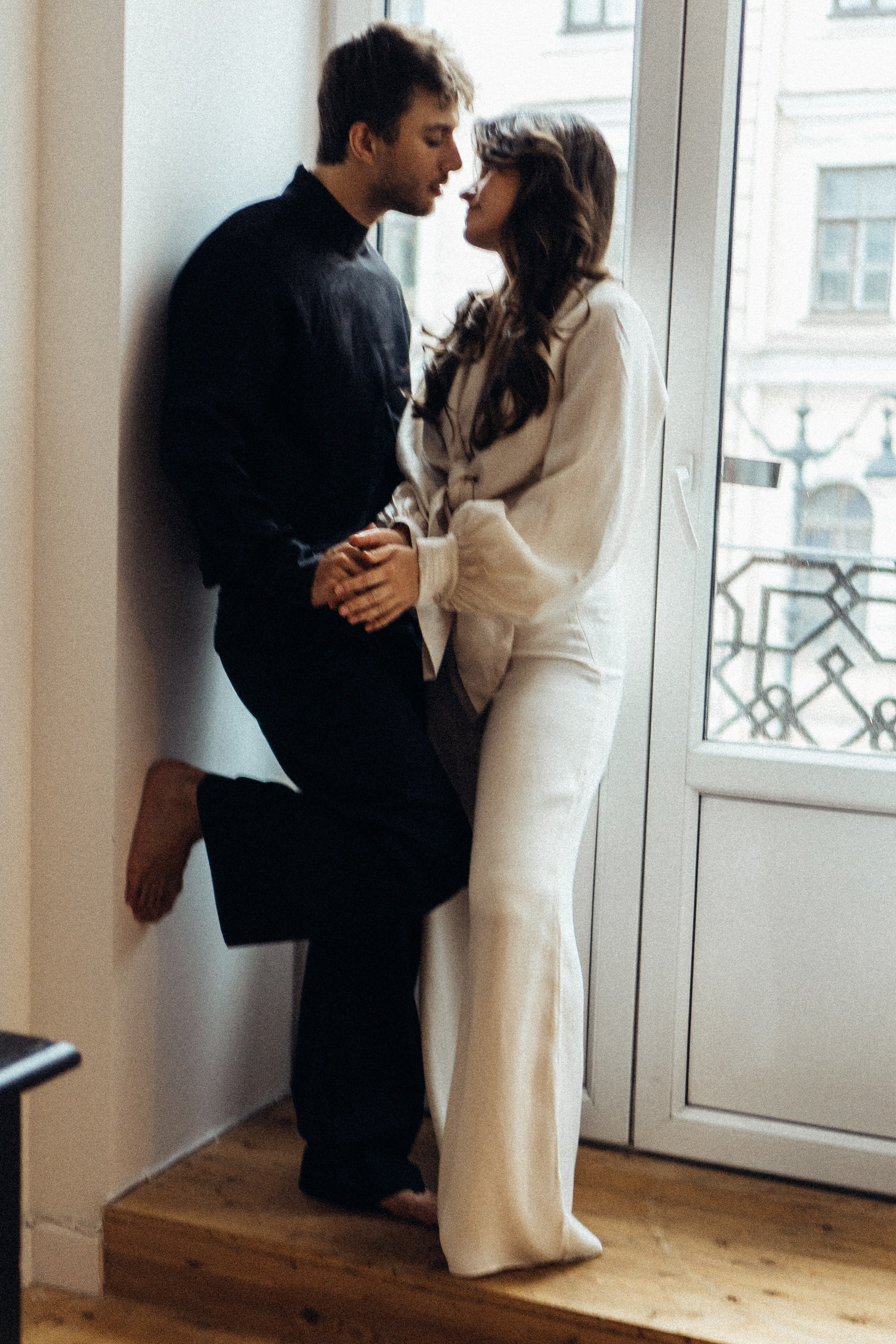 УТРО ЖЕНИХА И НЕВЕСТЫ В ПИТЕРСКОЙ КВАРТИРЕ И СЬЕМКА С СВАДЕБНЫХ ОБРАЗАХ. Профессиональный фотограф, Санкт-Петербург — Виктория Богомолова