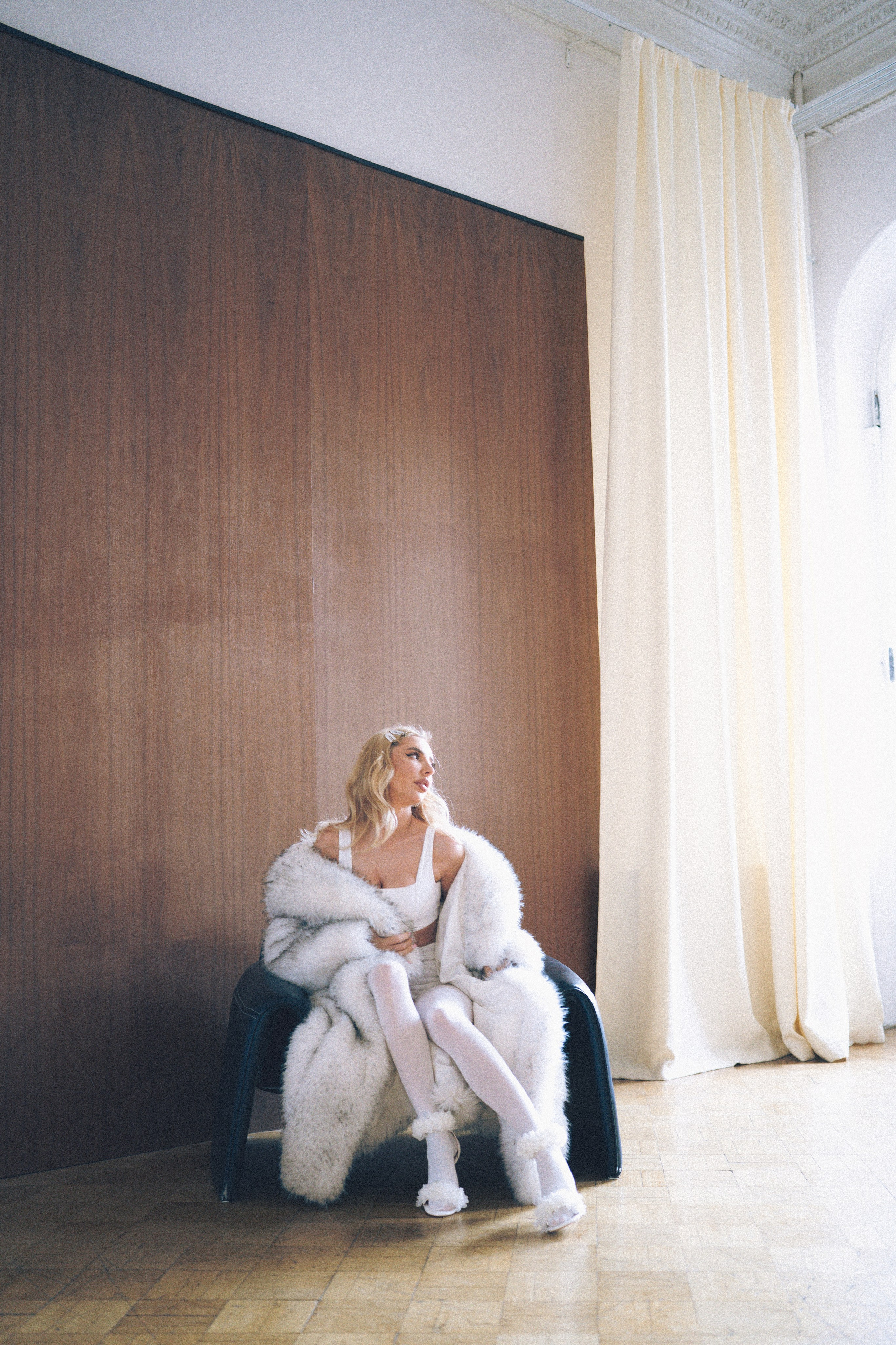 МИНИМАЛИЗМ В СТУДИИ НА ЧЕРНЫШЕВСКОЙ В СТУДИИ С БАЛКОНОМ. Профессиональный фотограф, Санкт-Петербург — Виктория Богомолова