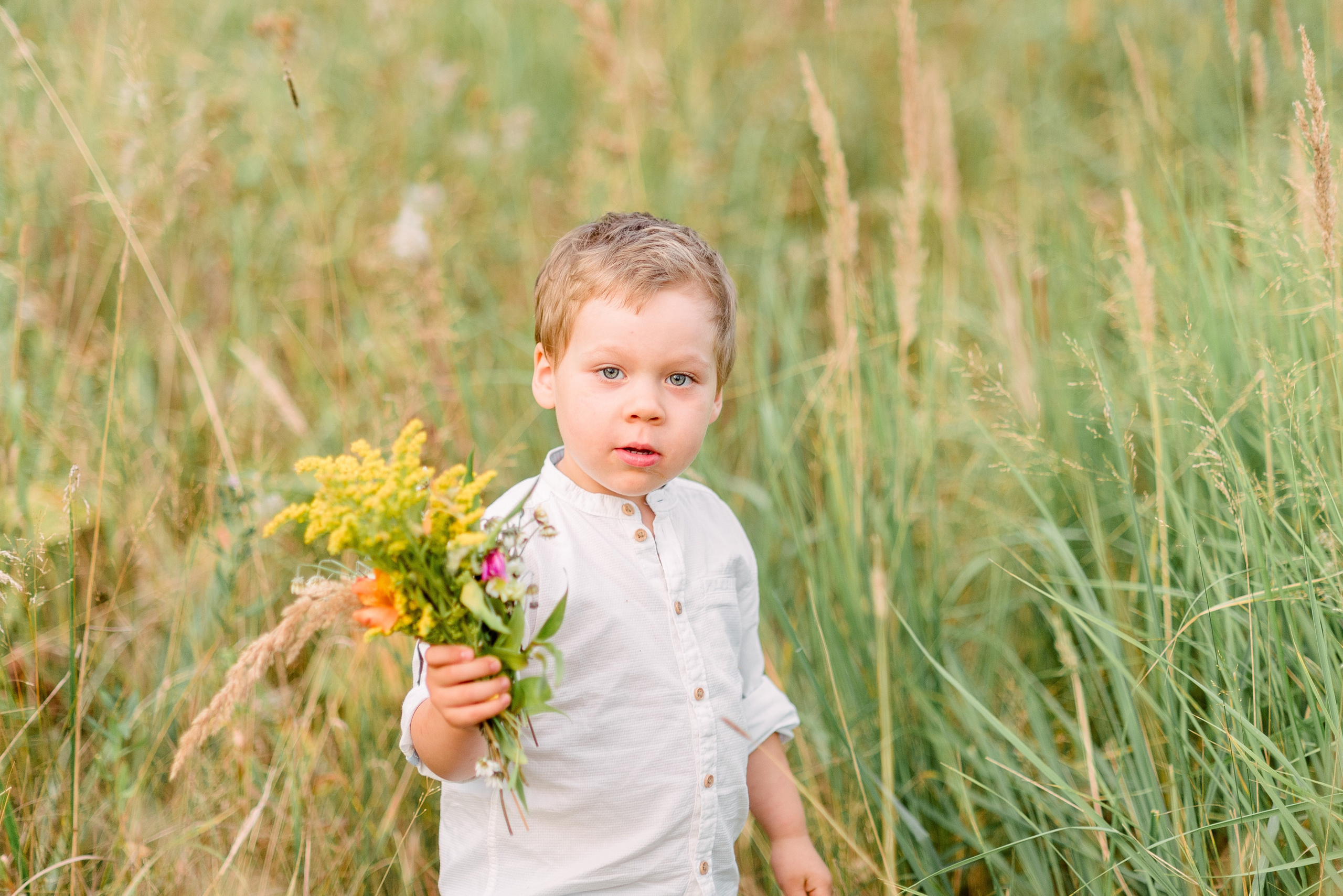 В поле. Фотограф Юлия Попова