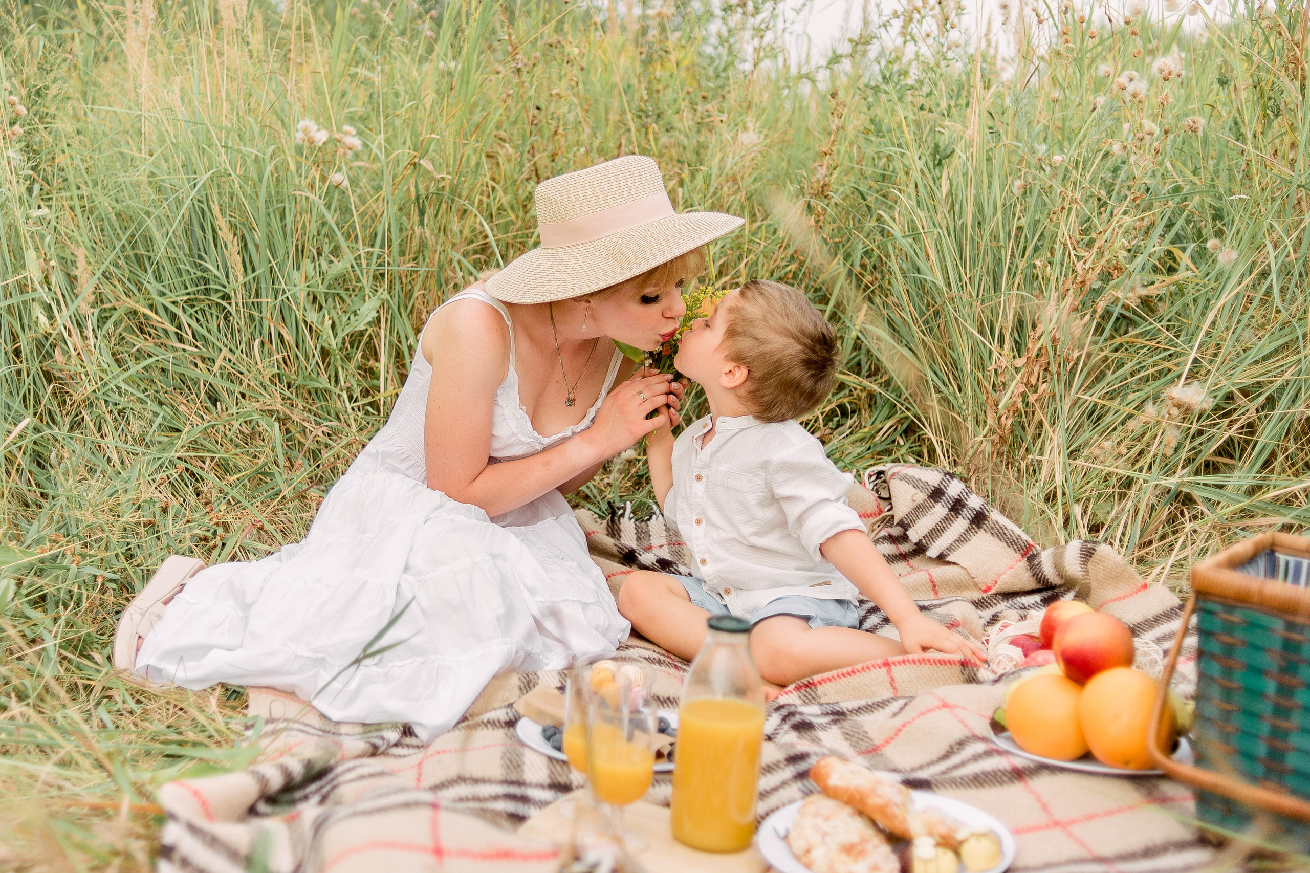 В поле. Фотограф Юлия Попова