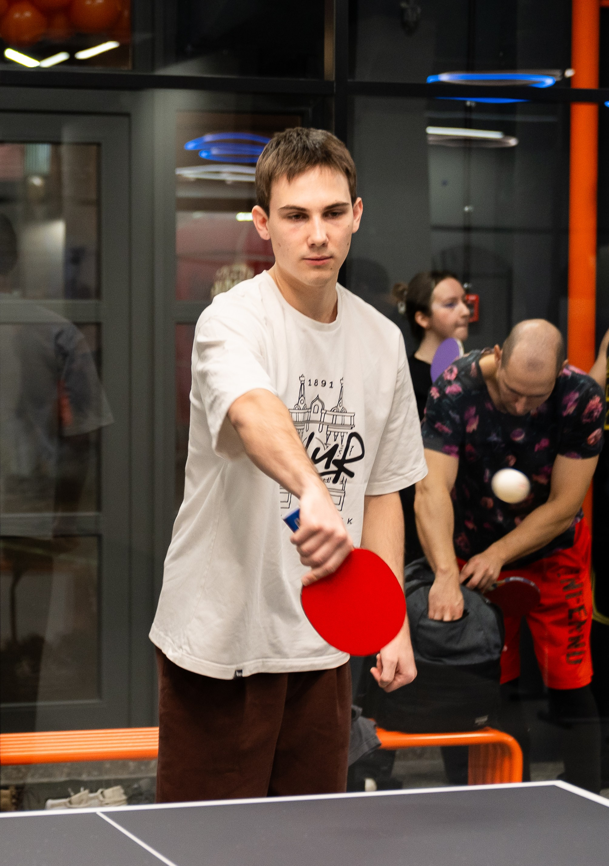 Пинг-понг клуб Ракетка, Брусницын квартал, клуб Ракетка Санкт-Петербург, клуб настольного тенниса в Санкт-Петербурге, пинг-понг клуб в Брусницын квартале Санкт-Петербург 