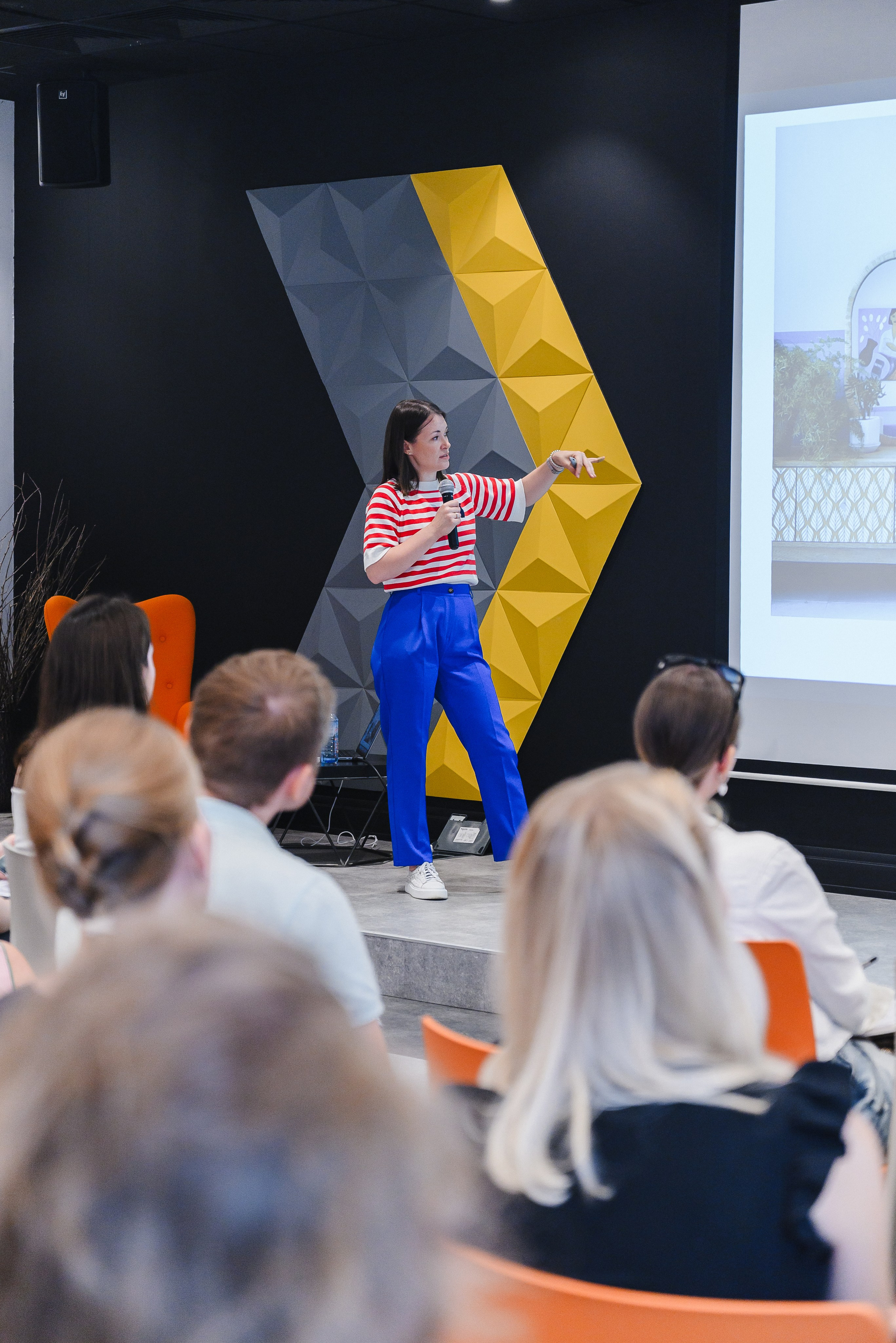 Семинар-экскурсия. Искусство колористики: современные подходы к выбору цветовых палитр. Фотограф Лопаткина Ирина