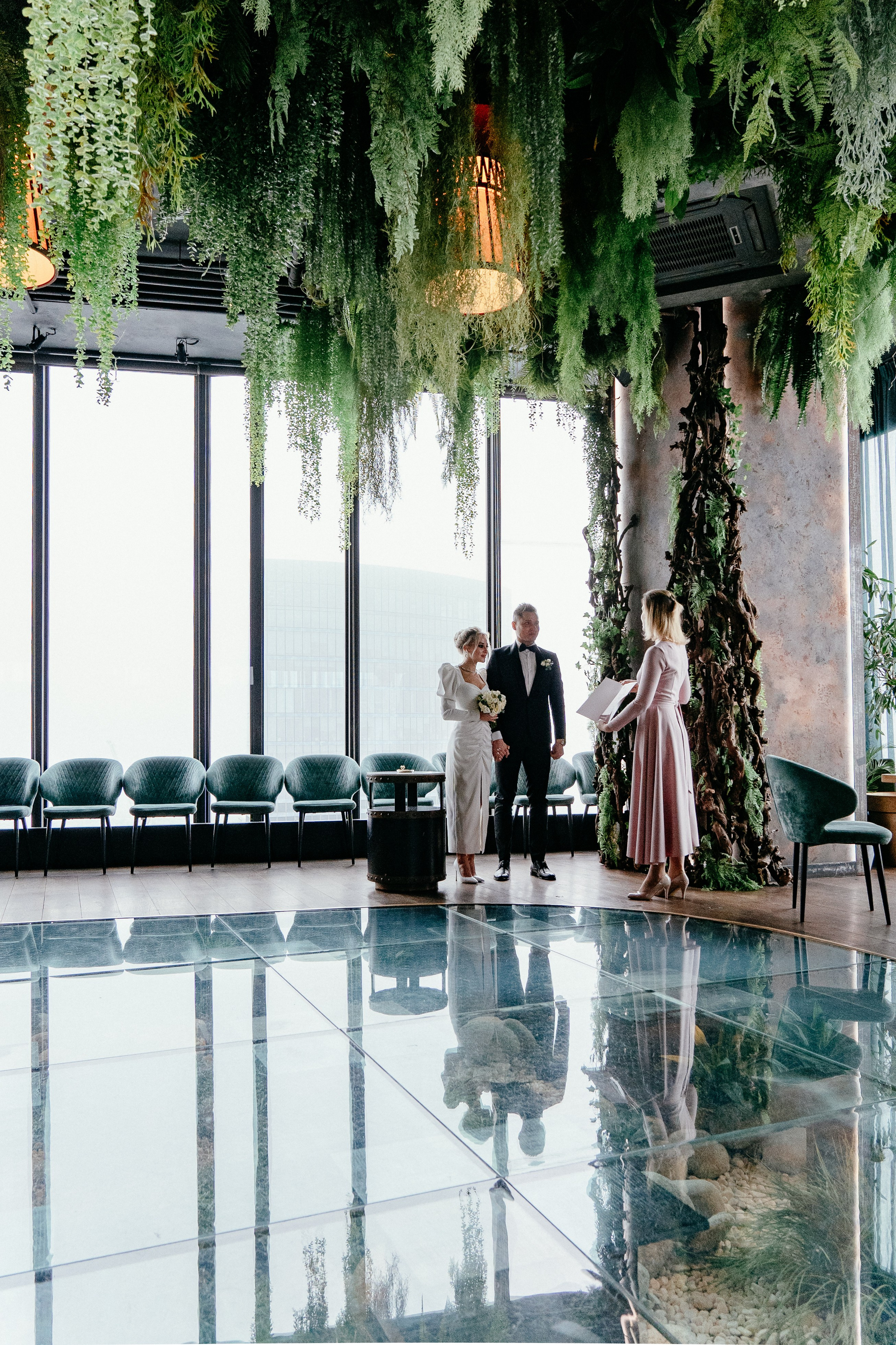 ЗАГС. Торжественная роспись. Репортажи, уличные и студийные съёмки в Москве