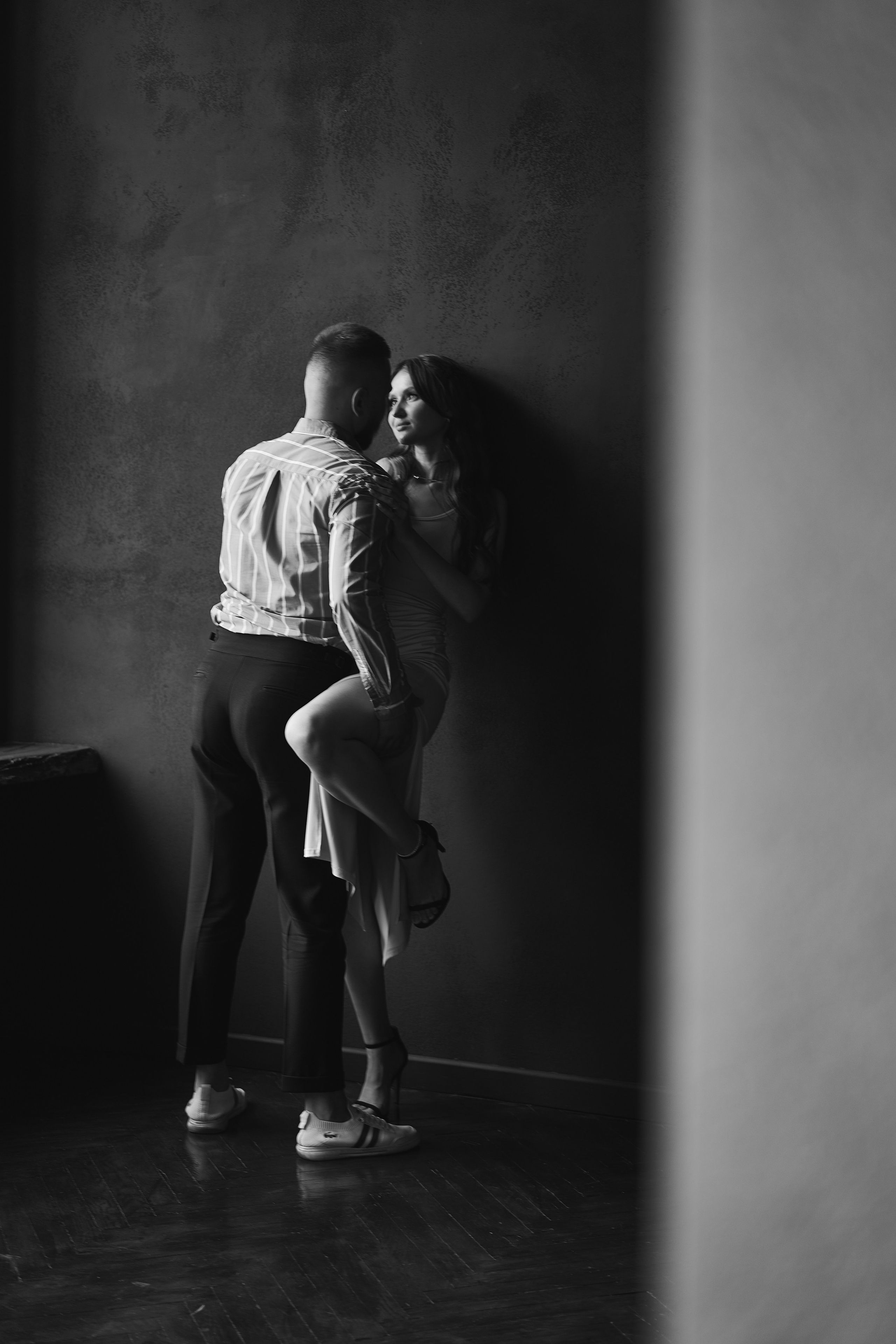 Фотосессия влюбленные в студии. Фотограф Екатеринбург Кокшарова Александра