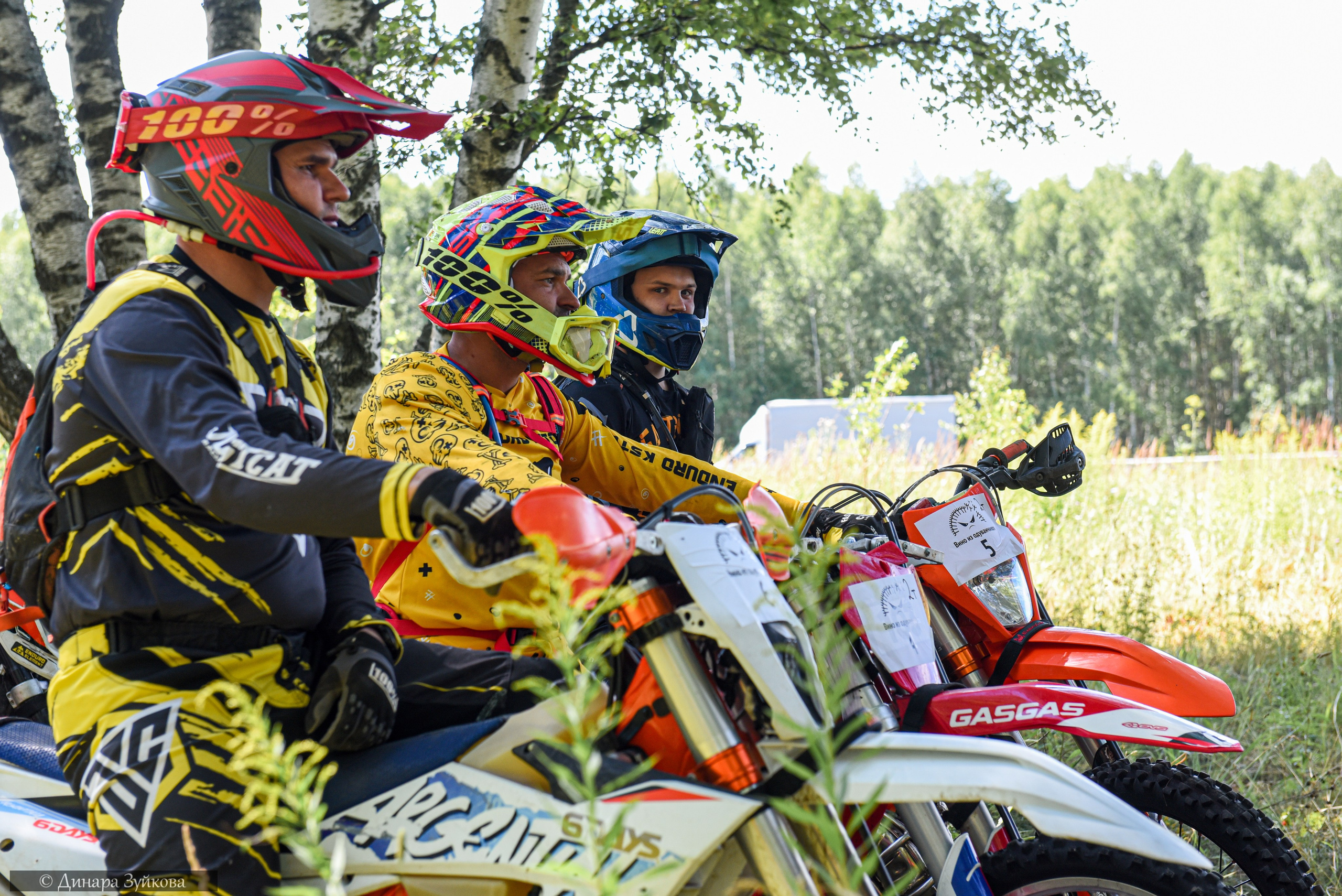 Вино из одуванчиков. Мотофотограф в Нижнем Новгороде Динара Зуйкова