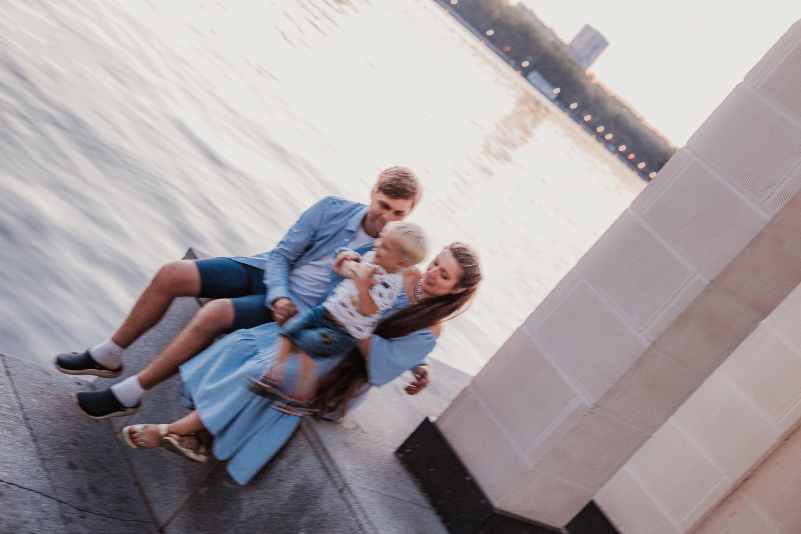 На закате в порту. Мариам Багдасарян