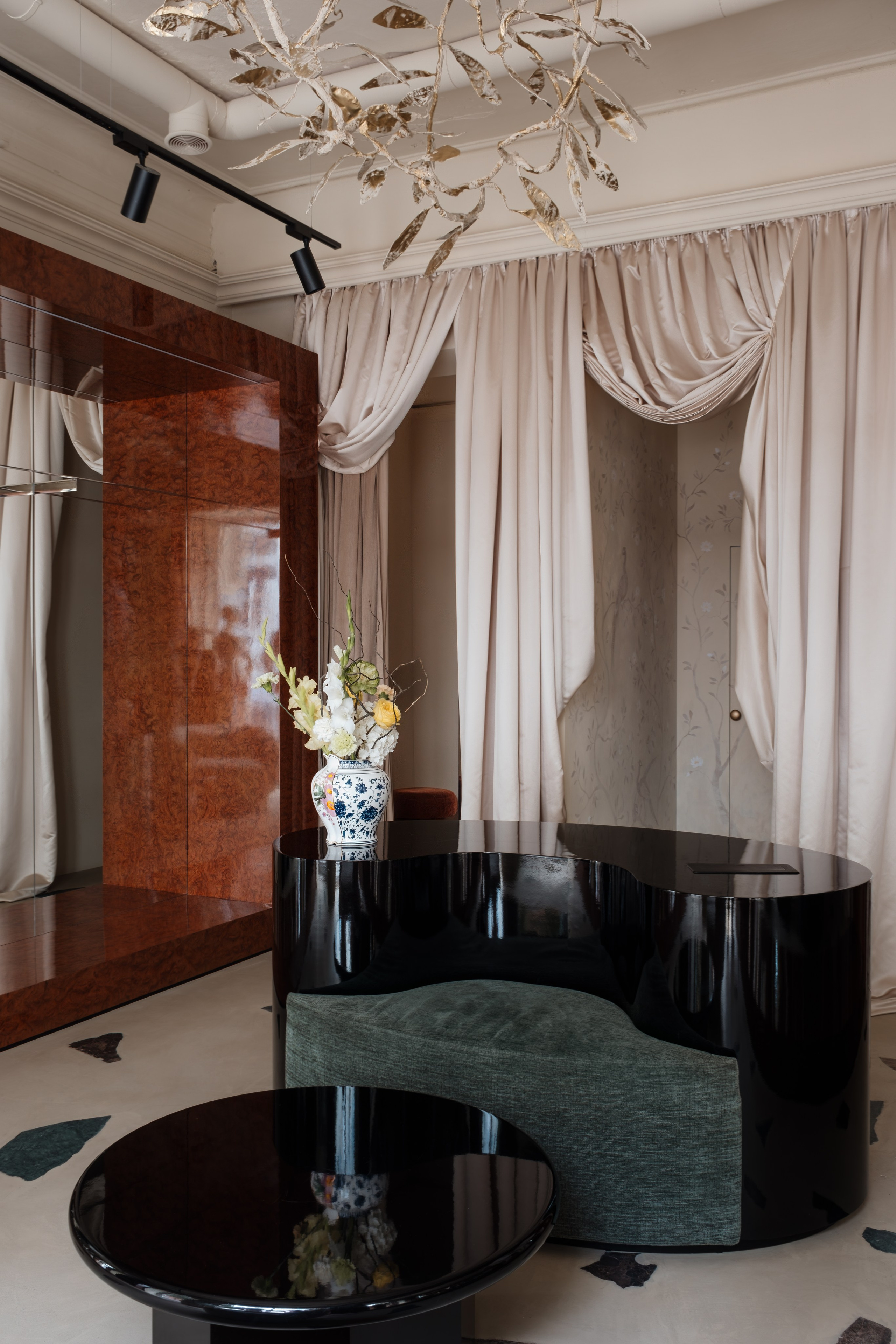 Way Camelia Boutique. Ekaterina Symidi. Interior Photographer