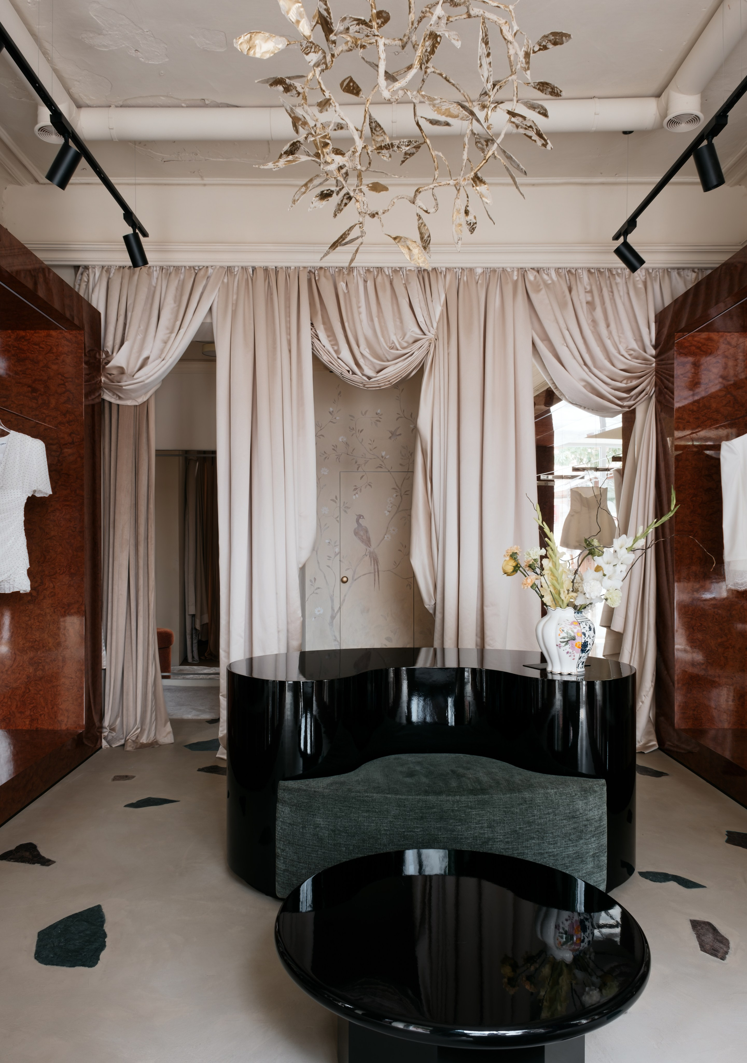Way Camelia Boutique. Ekaterina Symidi. Interior Photographer