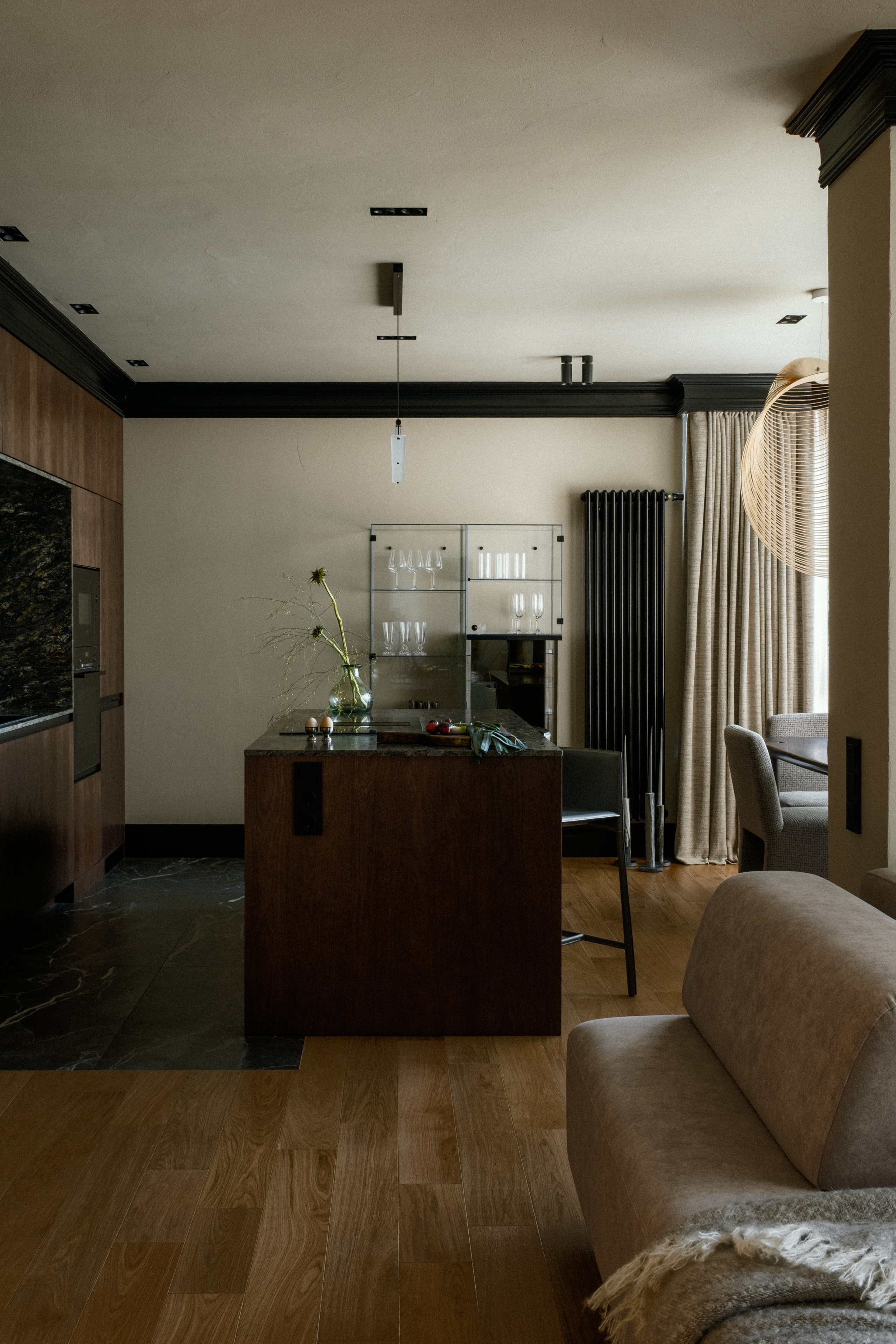 Private Apartment by Lena Golubinskaya. Ekaterina Symidi. Interior Photographer