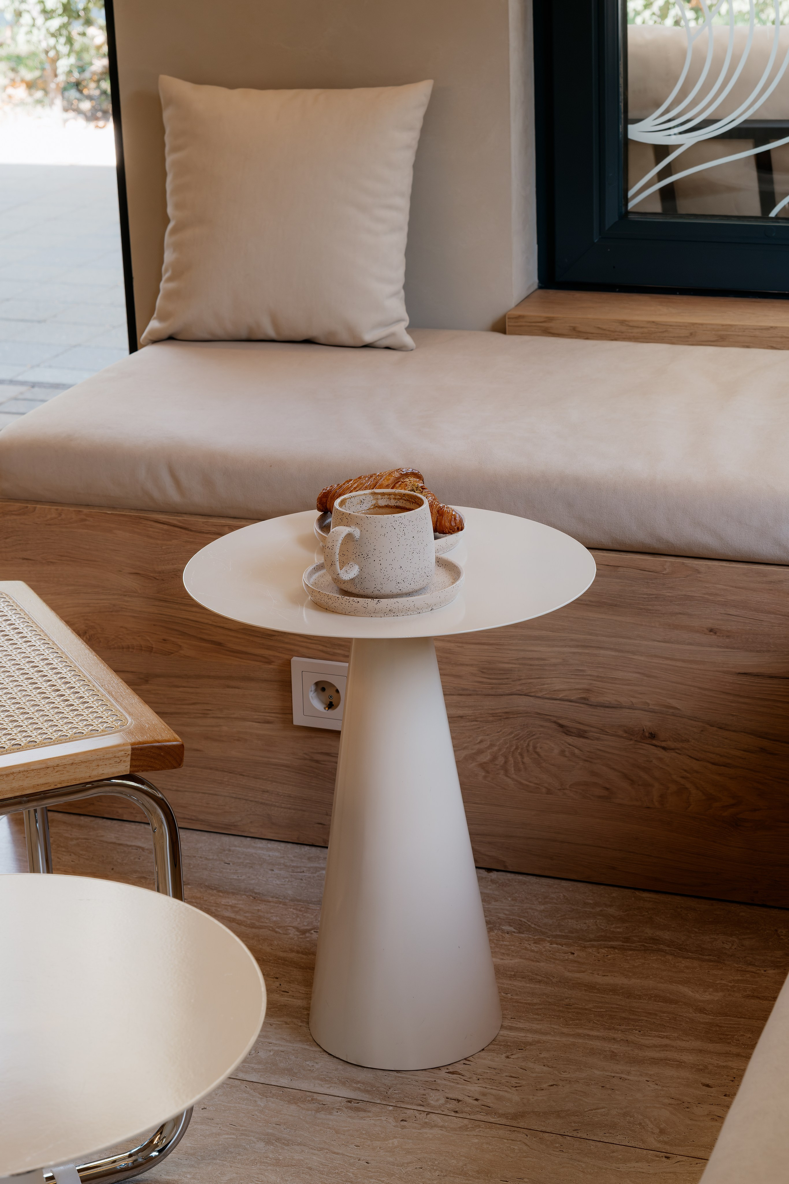 Buno Coffee. Ekaterina Symidi. Interior Photographer