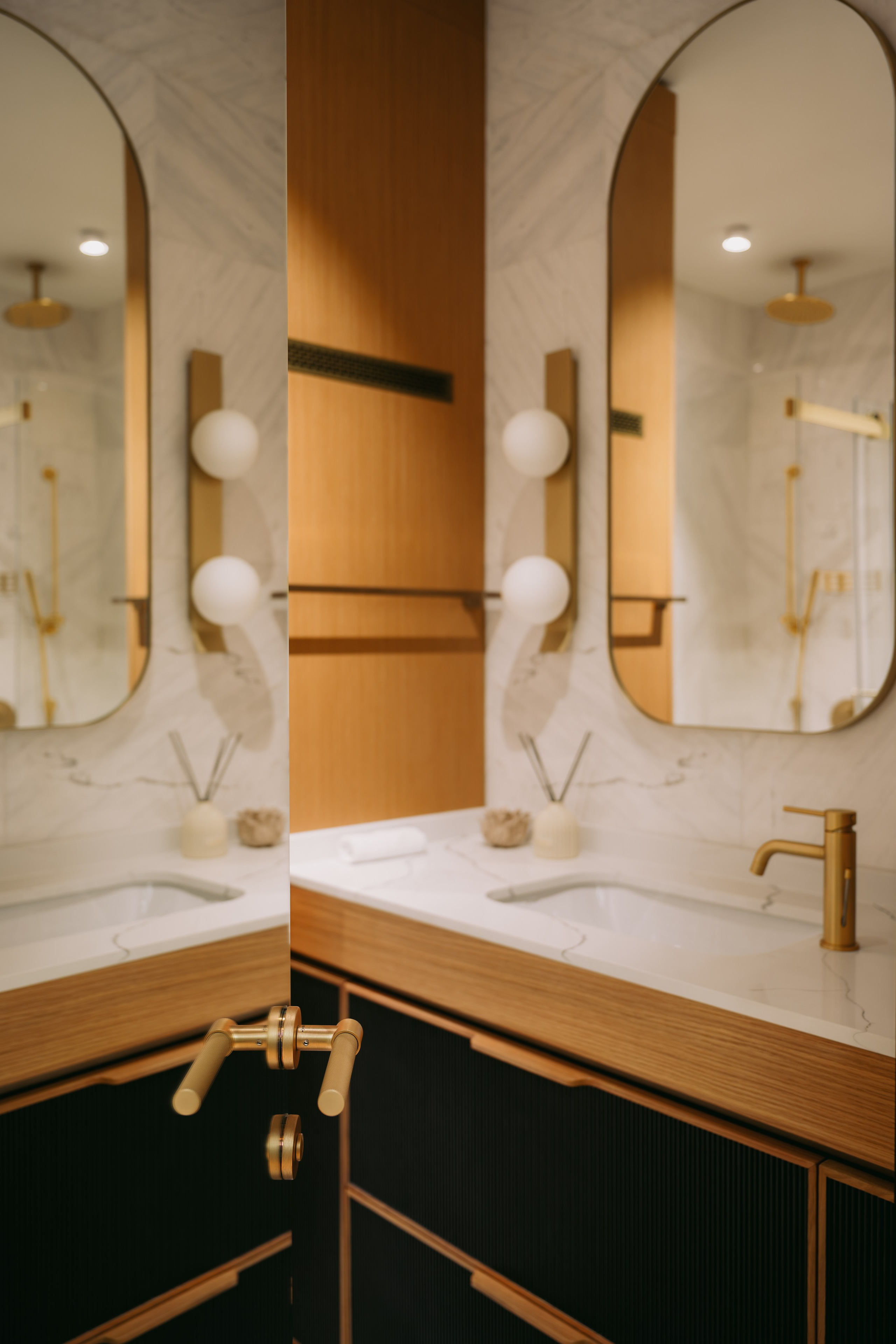 Mantera Supreme Private Apartments by AA Partners. Ekaterina Symidi. Interior Photographer