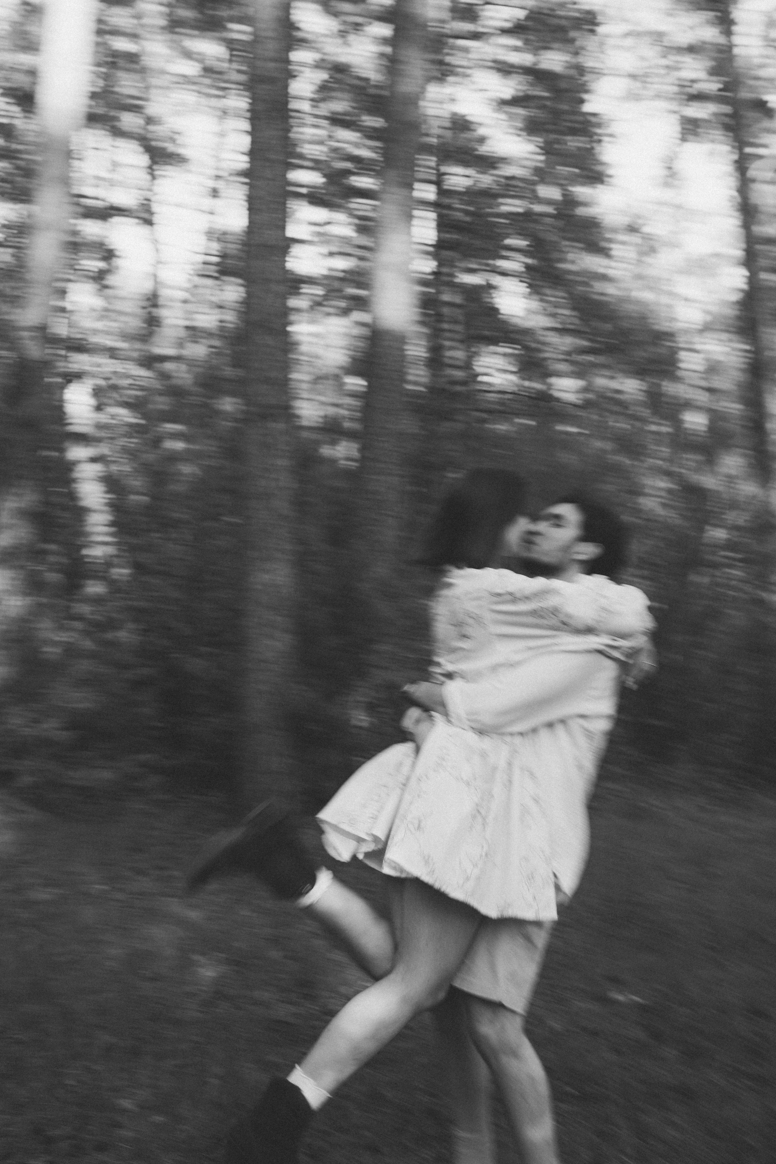 Фаниль и Вероника в лесу. Свадебный фотограф Казань