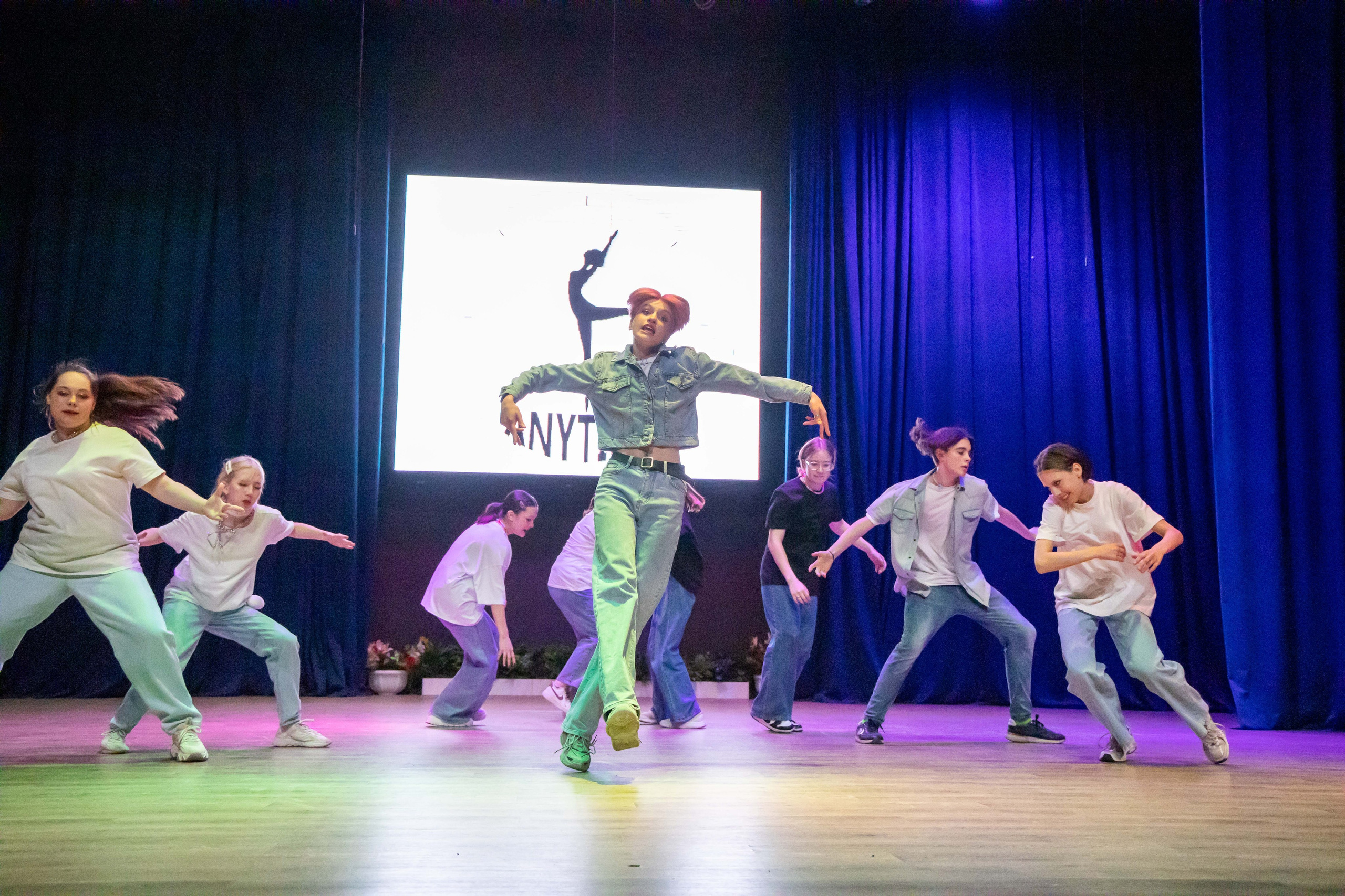 Танцевальное выступление. Свадебный фотограф в городе Подольск МО и Москва Крылова Ирина