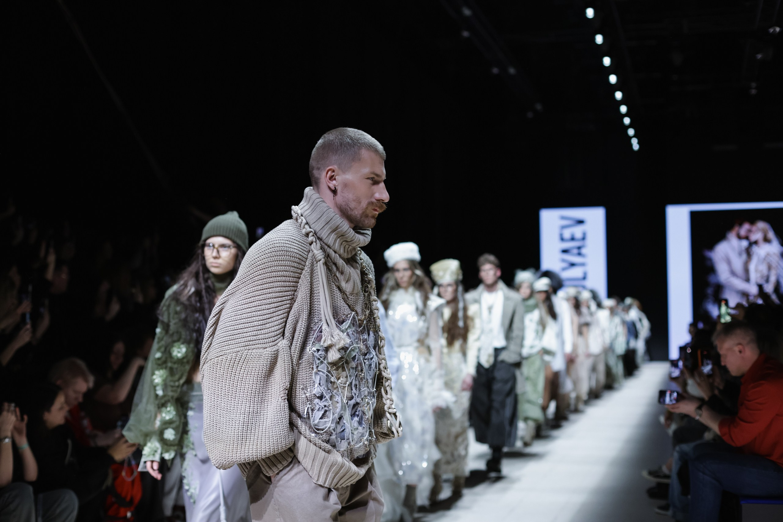 Показ IGOR GULYAEV — Moscow Fashion Week 19/03. Jane Kudryavtseva | MODEL PHOTO, PORTRAIT & EVENTS