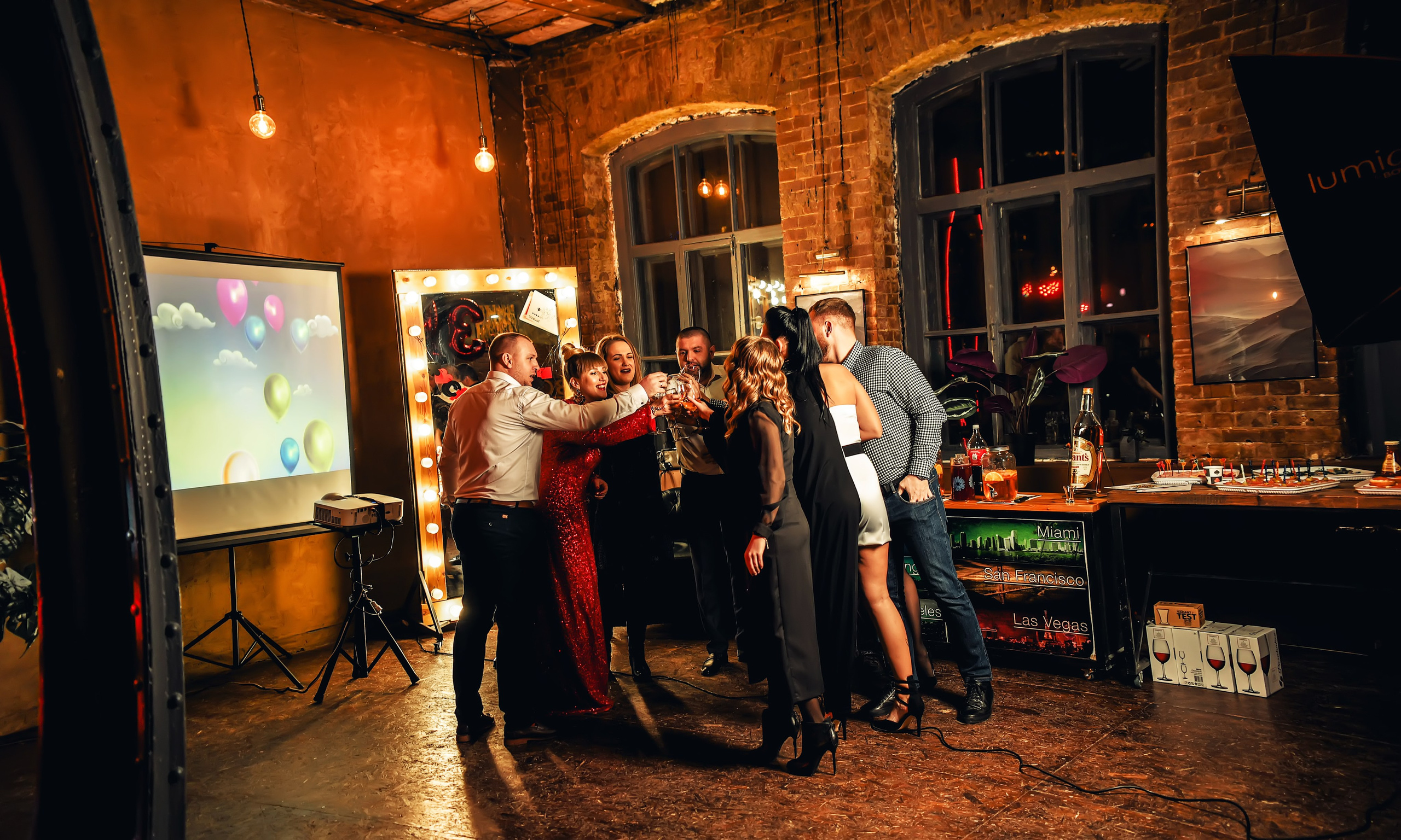 Тематическая вечеринка на юбилей 35 лет. Свадебный, семейный, детский, контент фотограф в Омске Максим Ильин