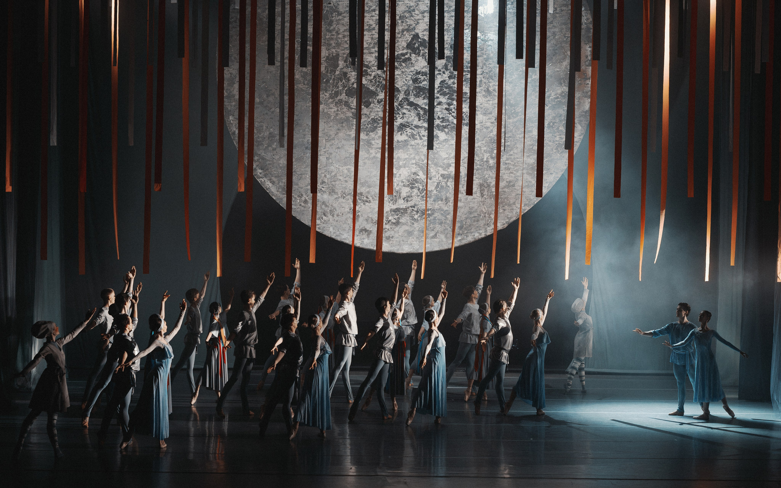 Балет «Симфония № 1» — хореограф Ксения Скареднова. Театральный фотограф в Санкт-Петербурге Дмитрий Скареднов