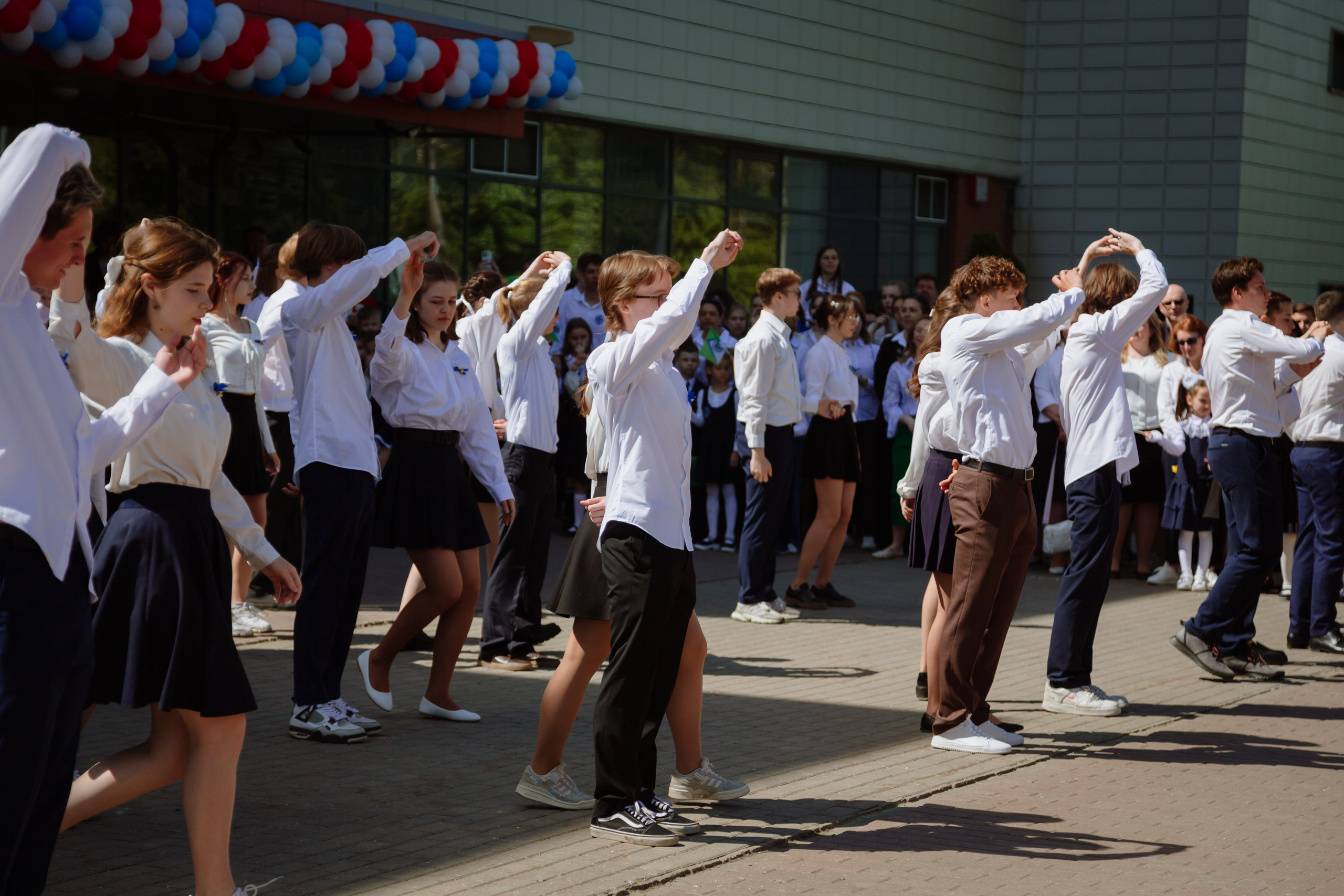 Последний звонок 2024 (2 часа фотосъемки). Профессиональный фотограф Надежда Антонова