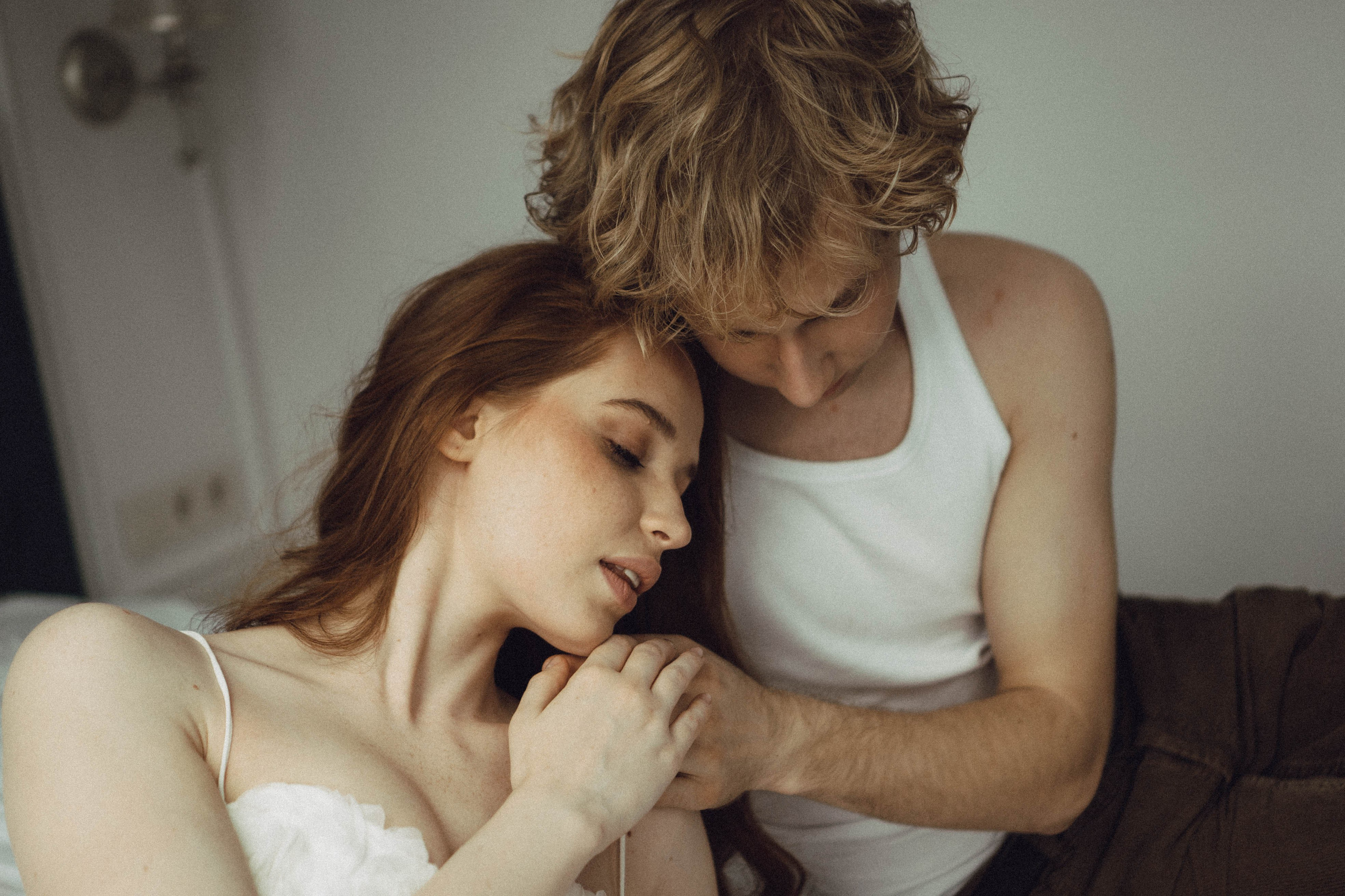 СВАДЕБНАЯ СЬЕМКА В ОТЕЛЕ. СБОРЫ ЖЕНИХА И НЕВЕСТЫ И ТАКЖЕ ТОР И ПОДГОТОВКА К ПРОГУЛКЕ. Профессиональный фотограф, Санкт-Петербург — Виктория Богомолова