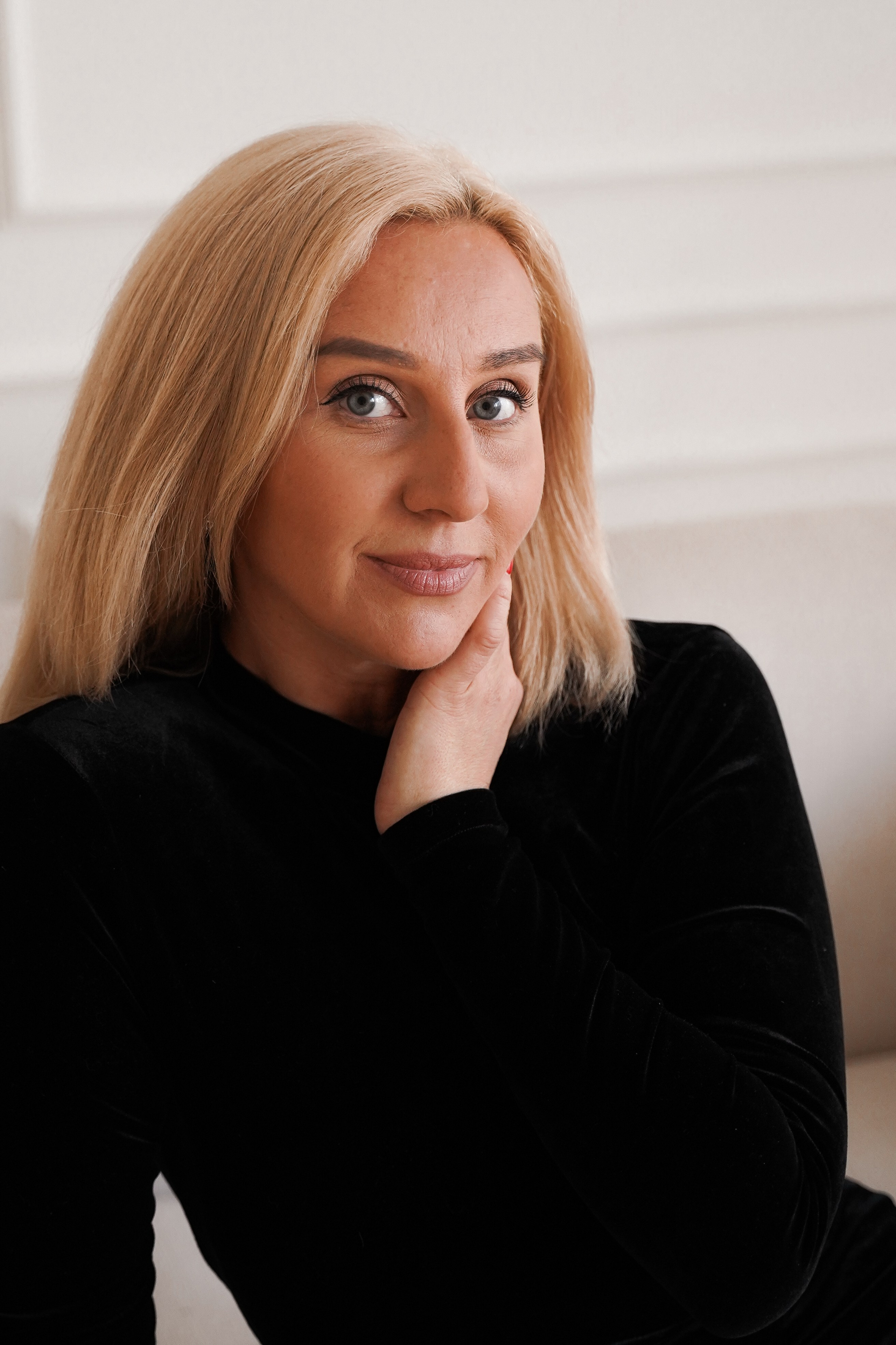 Александра. Семейный и женский фотограф, контент фотосессия в Екатеринбурге