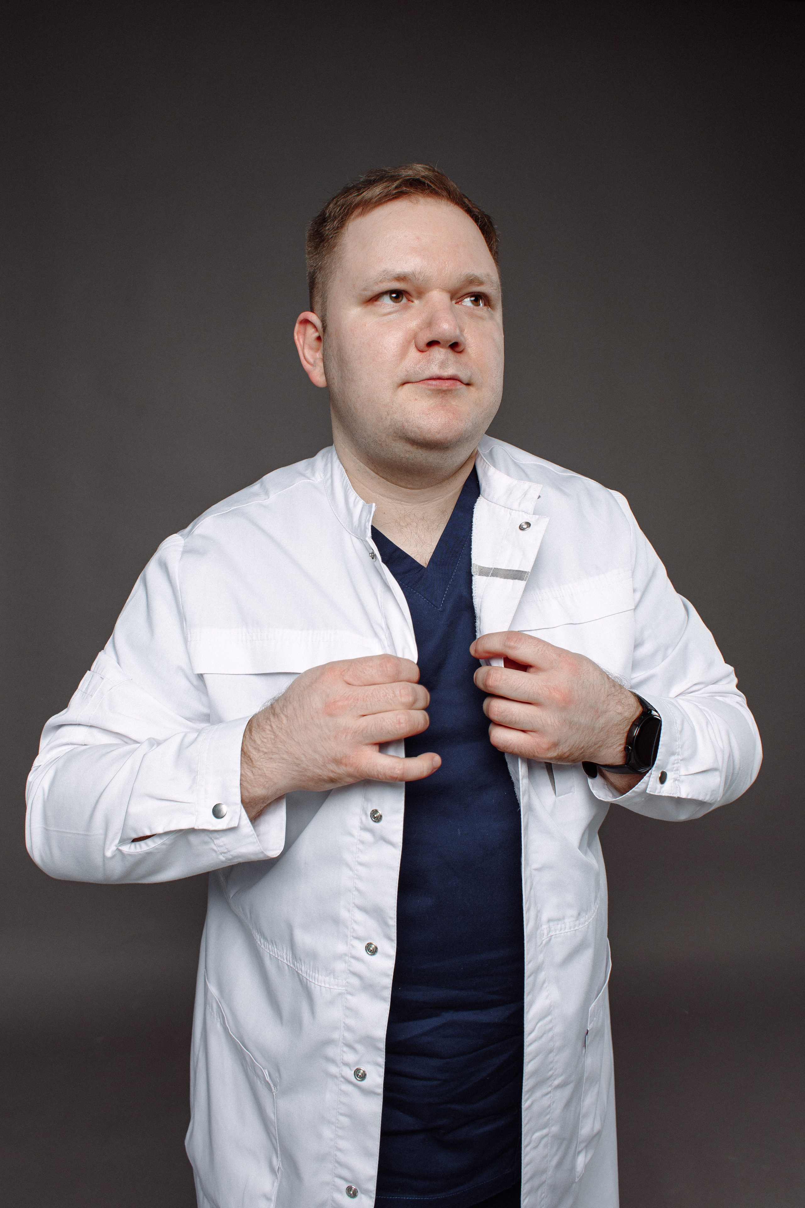 Съёмка врача в студии. Фотограф врача в Нижнем Новгороде и Нижегородской области.