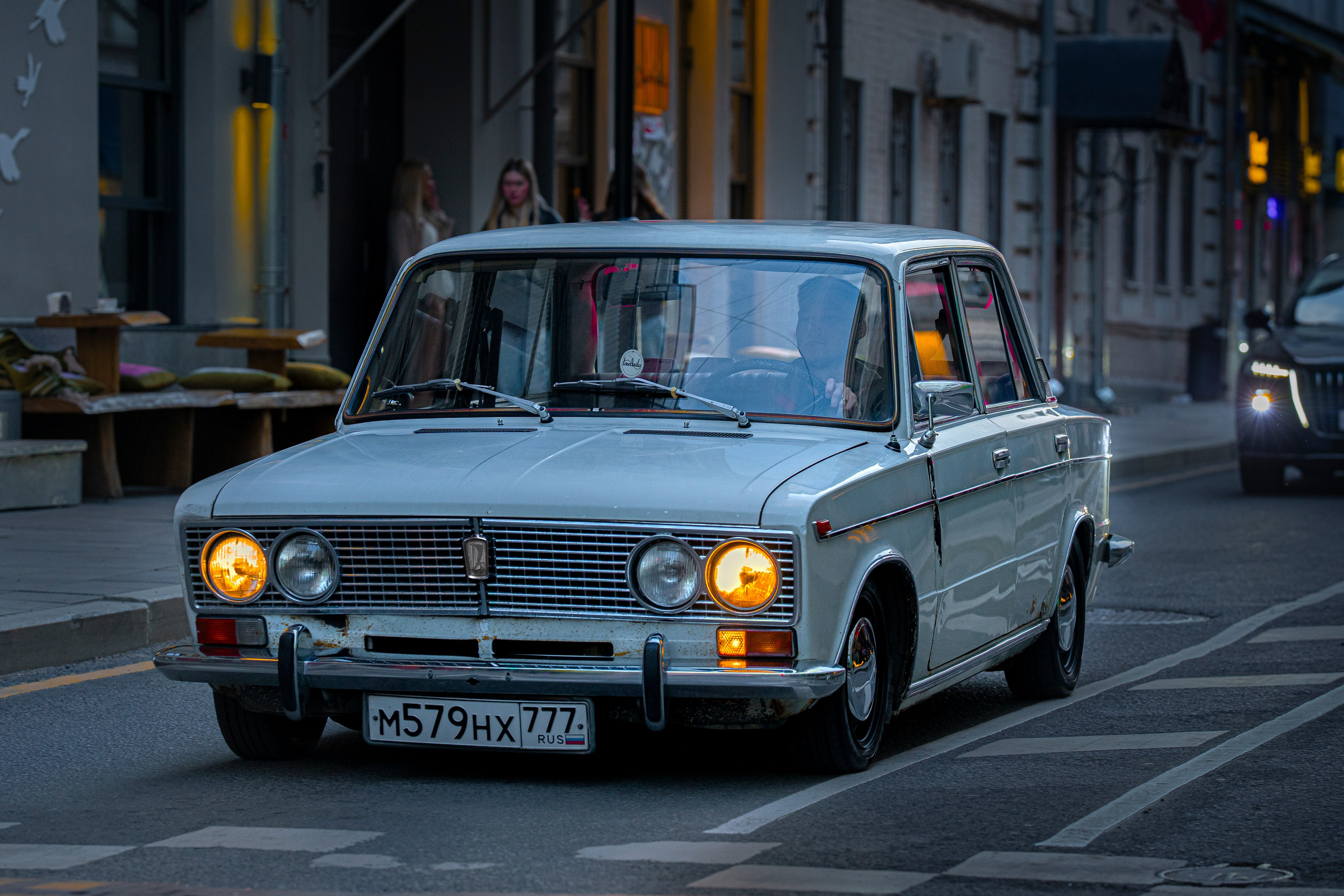 Стрит. Портретный фотограф в Москве Мальцев Максим