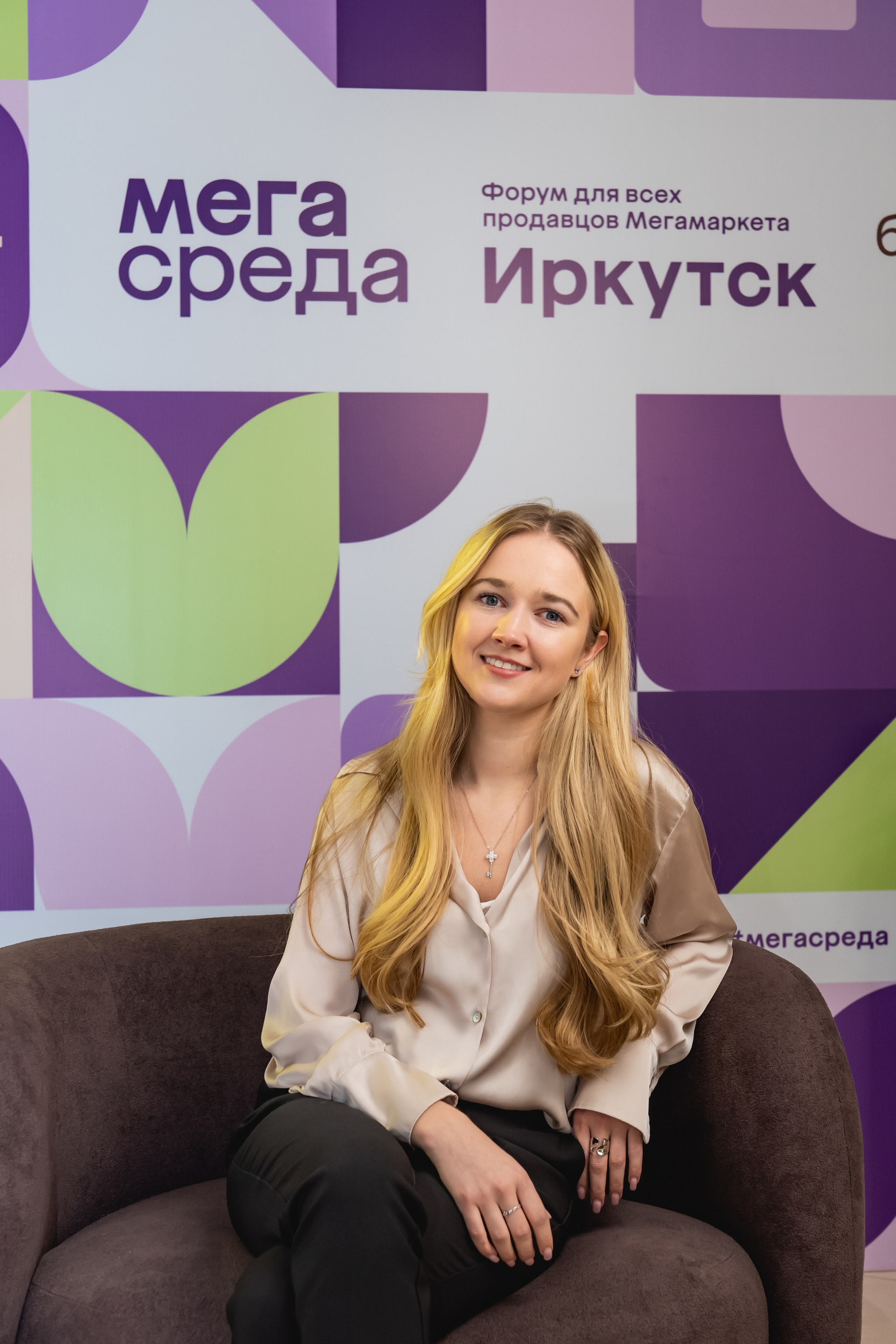 Мегасреда. Занимаюсь профессиональной фотографией и живу рядом с Байкалом. Работаю в разных жанрах