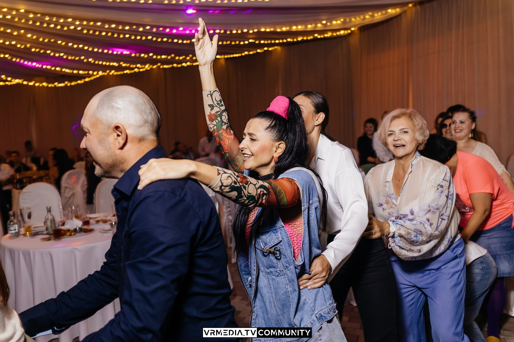 Ресторан «Империя»: Вечеринка 90-х