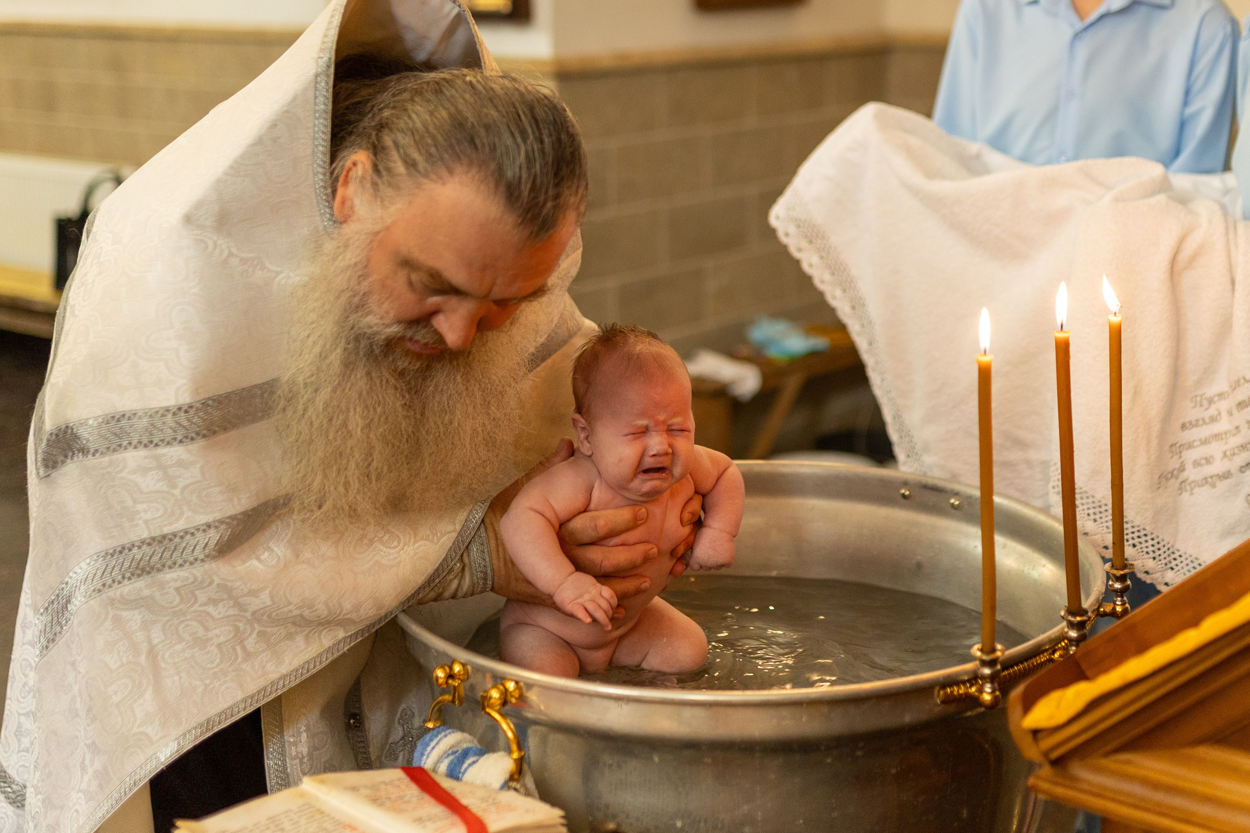 Крещение, Храм во имя Всемилостивого Спаса (на Звёздочке). Фотограф новорожденных. Детский и семейный фотограф Марьяна Юдина