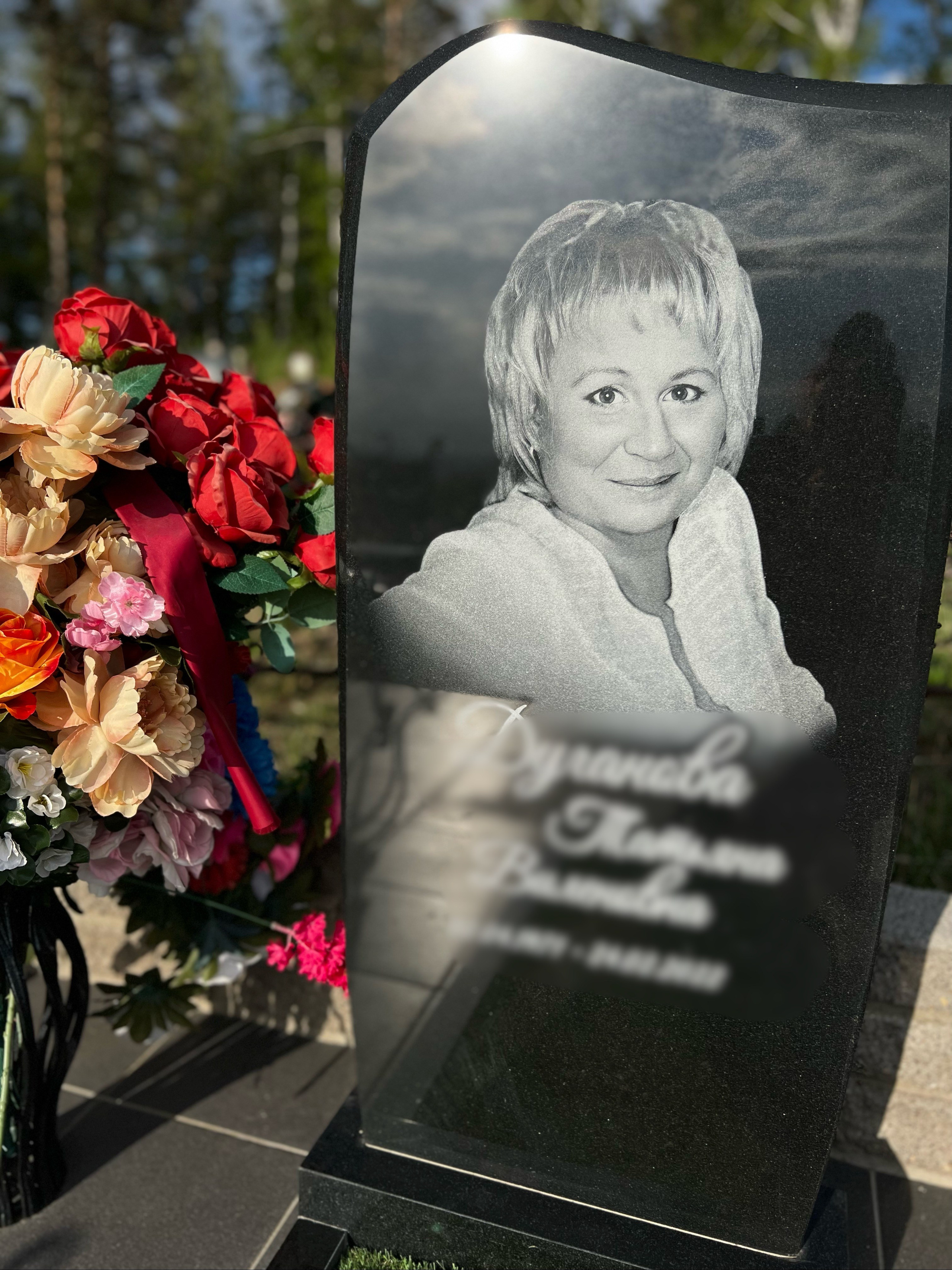 Гравировка от наших художников. ГРАНИТ26 Ритуальные услуги Железногорск. Благоустройство могил, продажа памятников