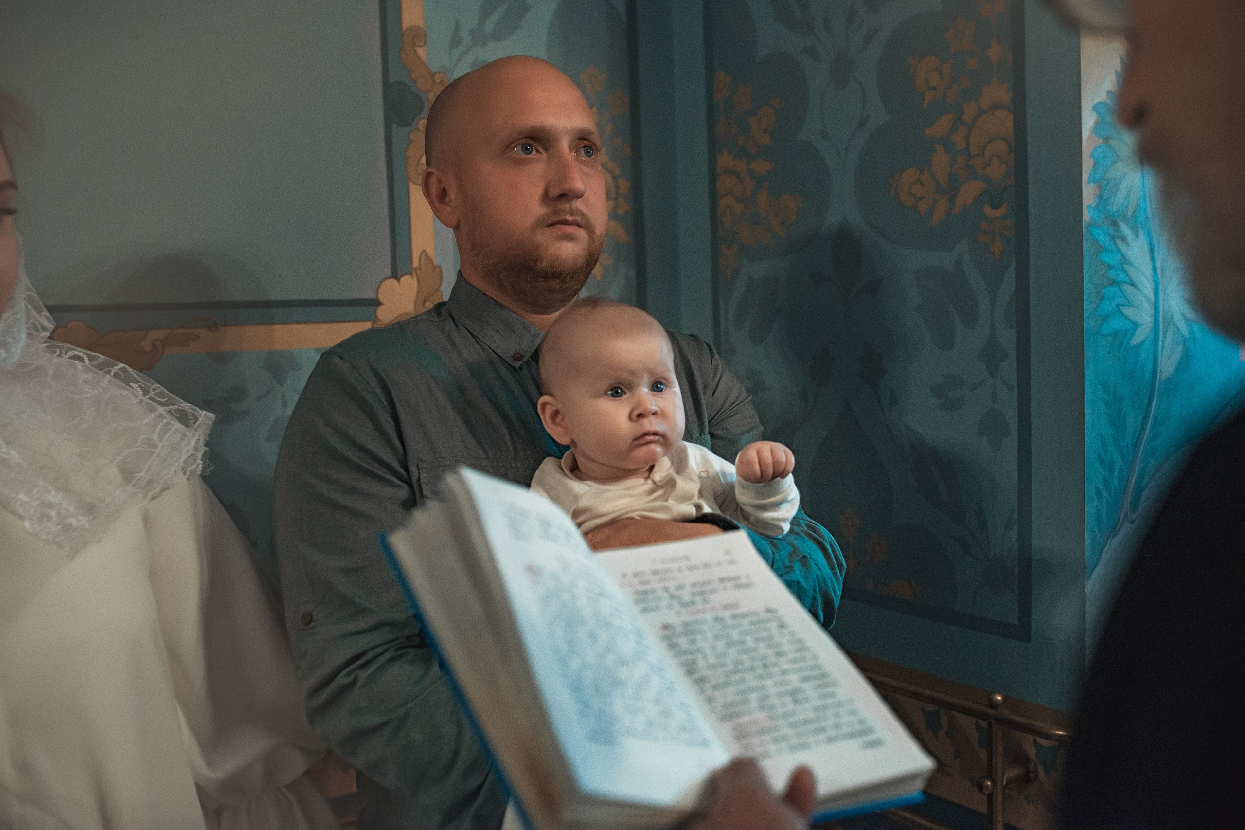 Крещение Екатерины в Троицком соборе Саратова. Фотограф на крещение в Саратове Марина Грушина