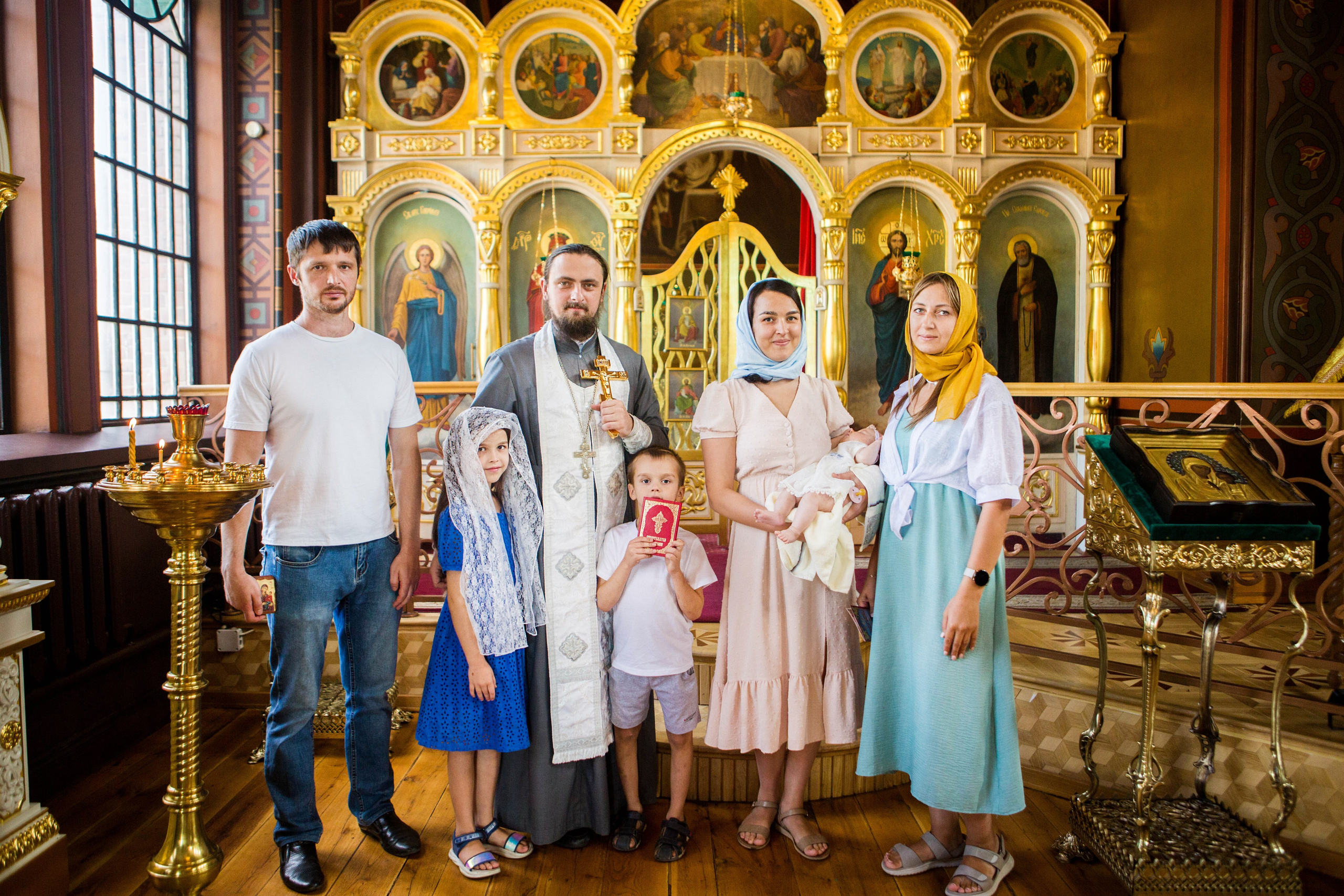 Крещение Анны. Свято-Троицкий собор. Свадебный семейный и детский фотограф в Краснодаре Карина Федоровская