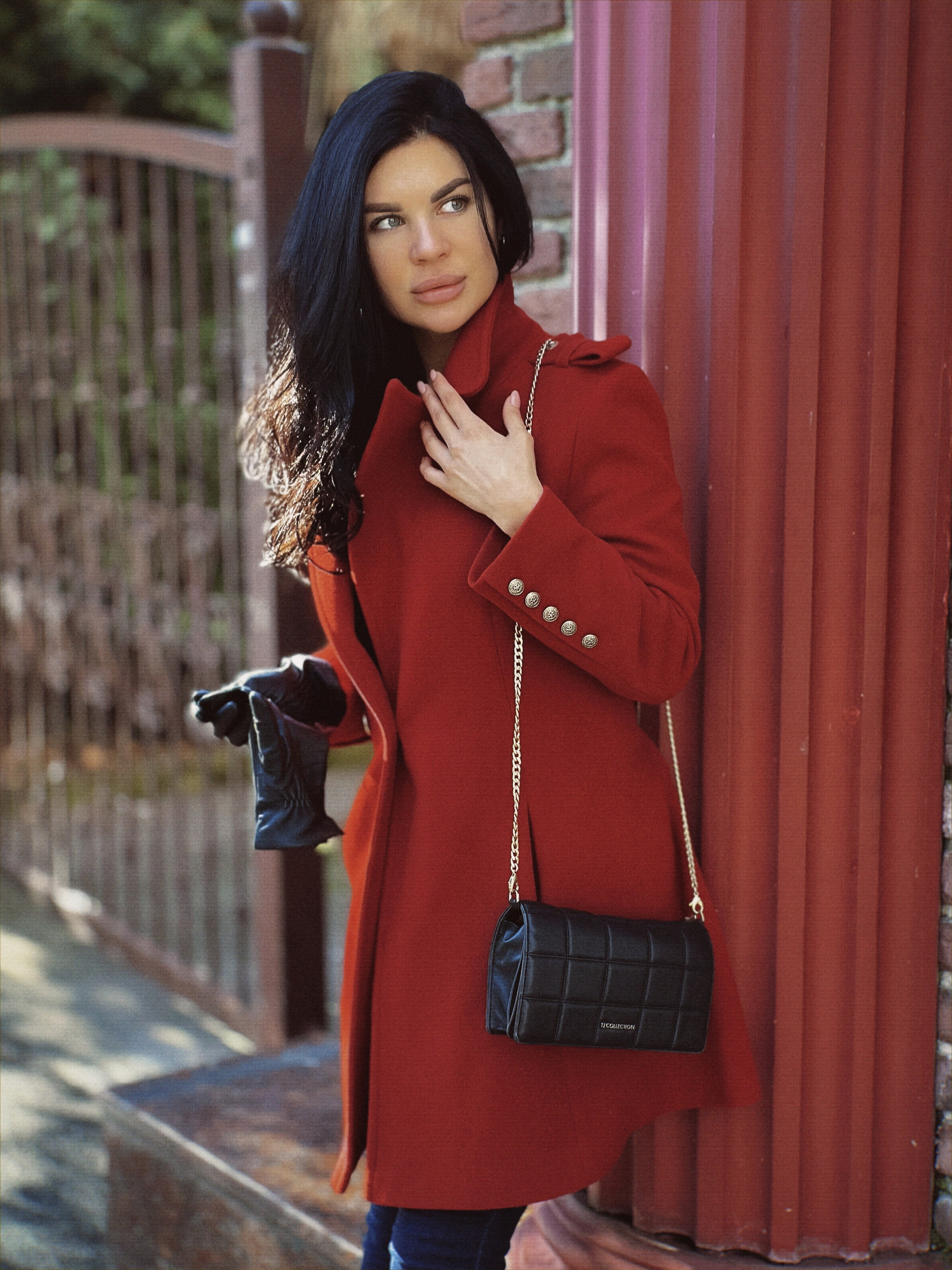 Lady in red. Чувственный мобильный фотограф в Казани и Сочи Дьяченко Дарья