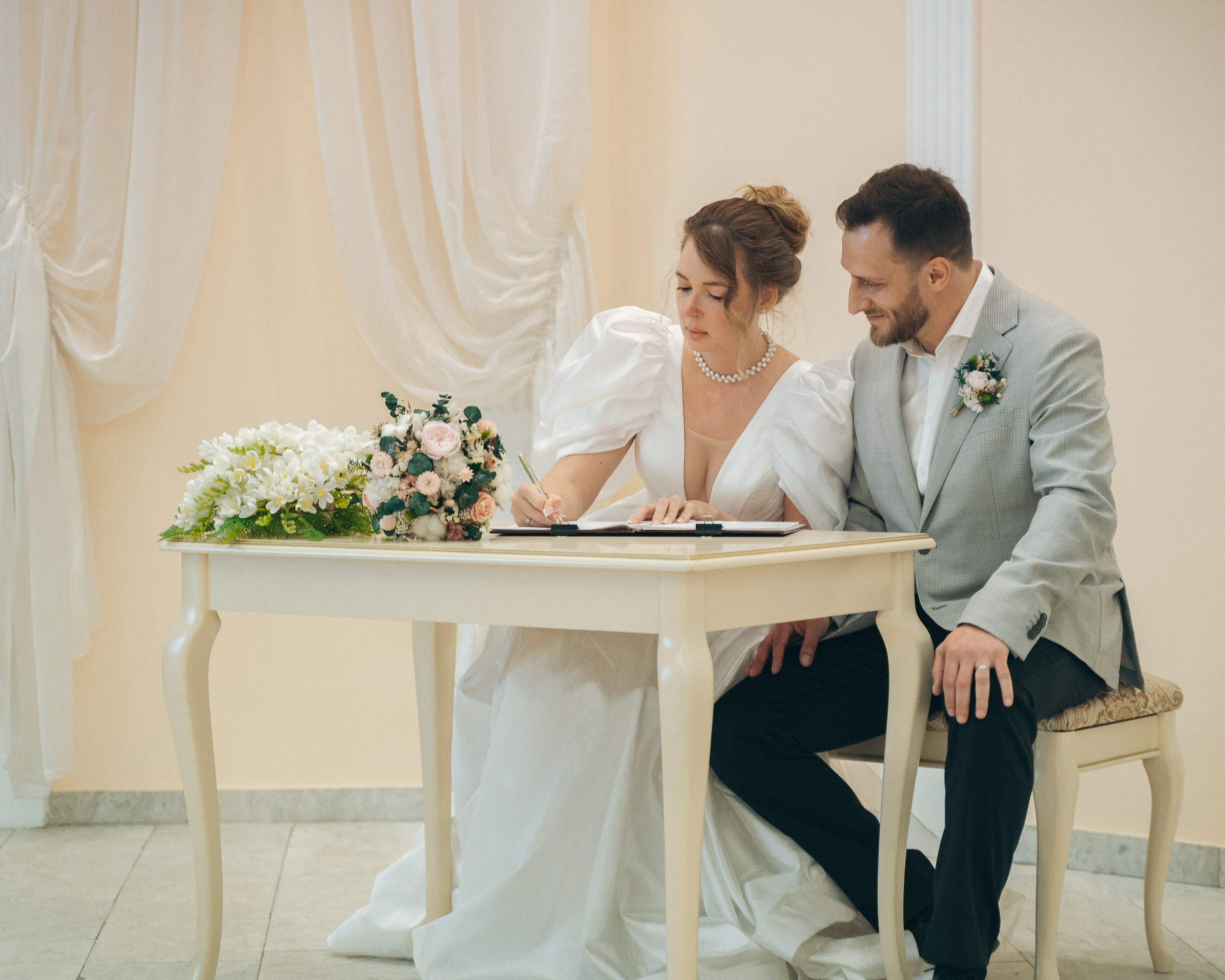 В ЗАГСе Выборгского района Санкт-Петербурга. Professional photoartist in St. Petersburg (wedding, reportage, portrait, model book, love story) Alexander Shvedov