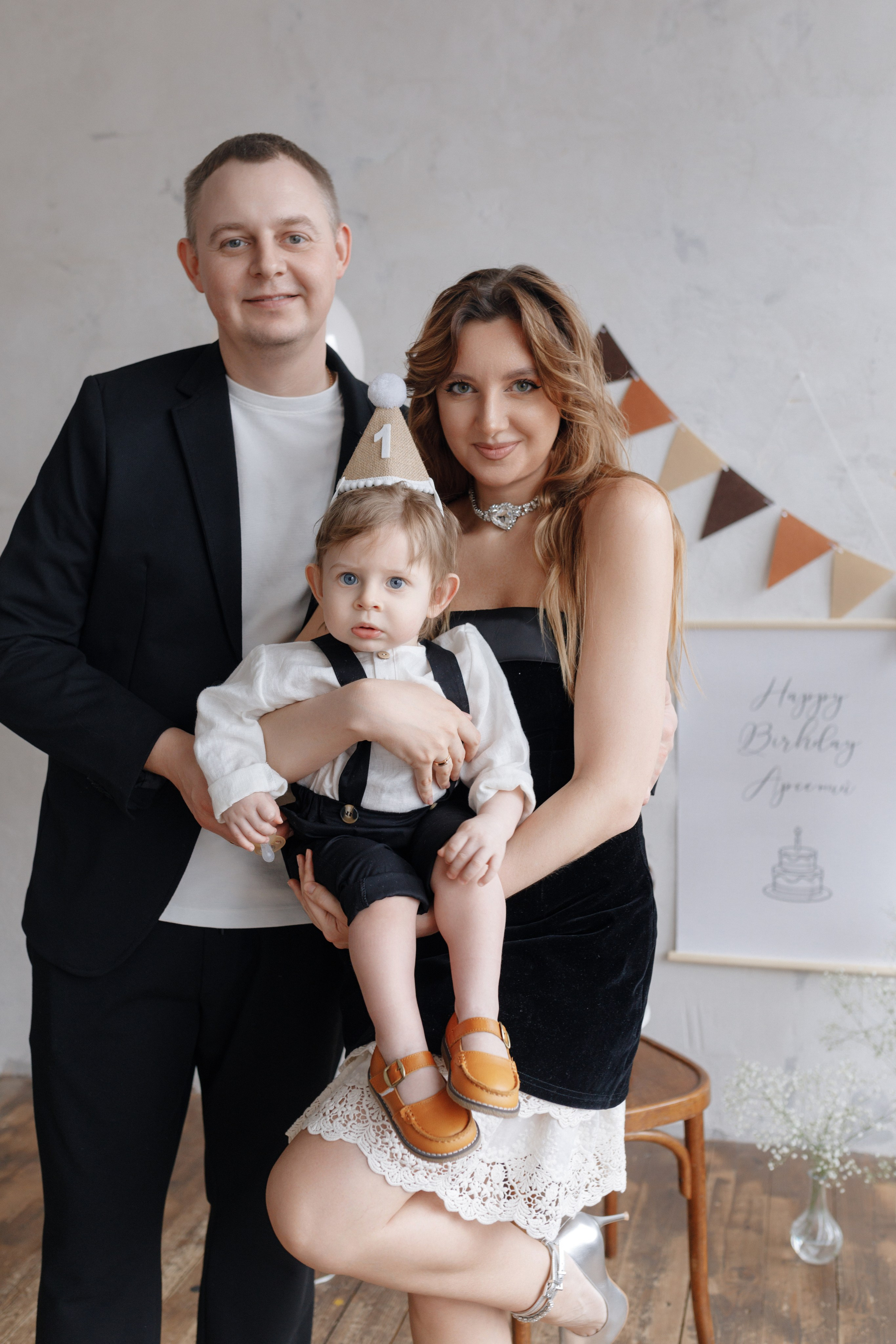 Арсению Годик. Главная