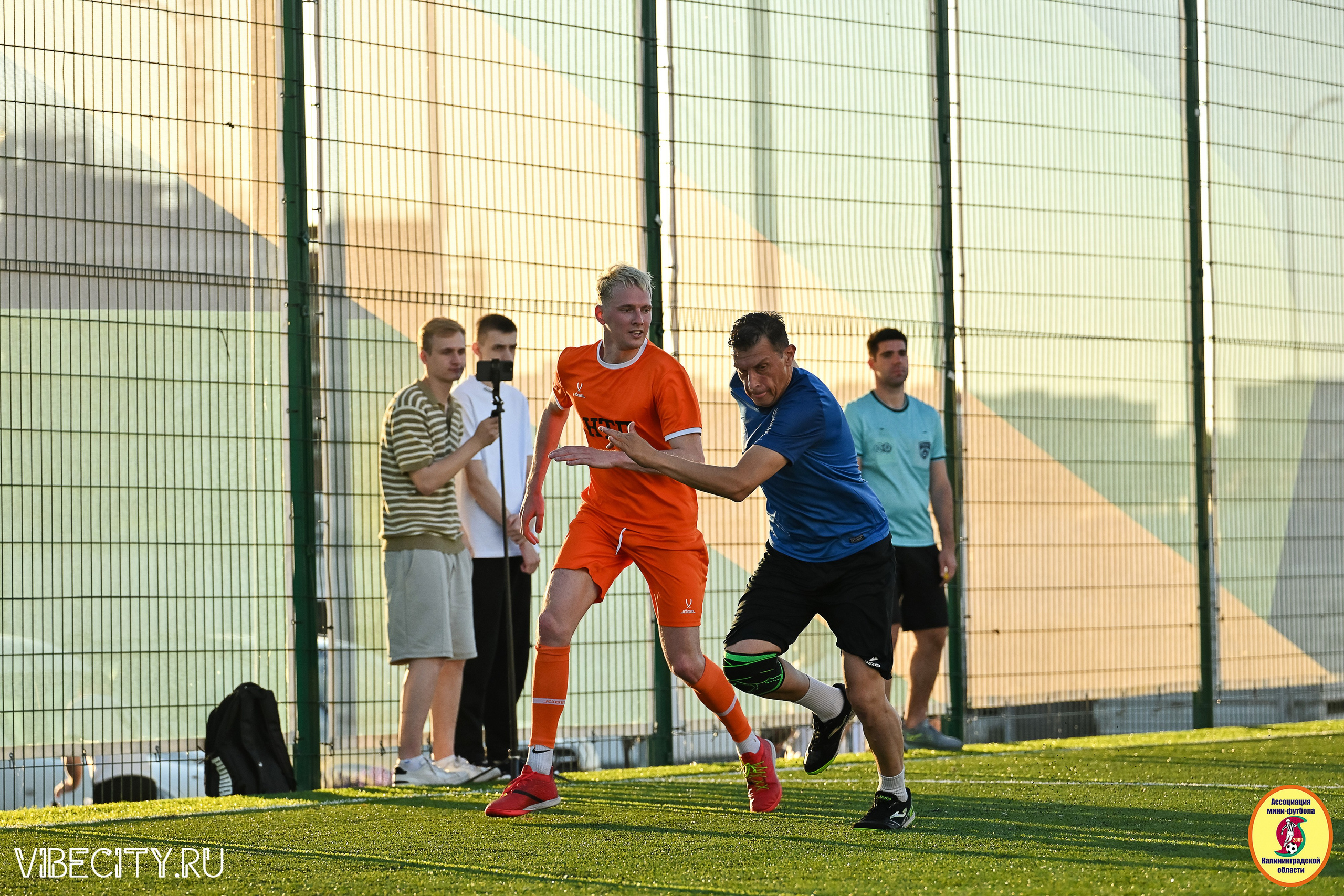 ИГРЫ МИНИ-ФУТБОЛЬНОЙ И КОРПОРАТИВНОЙ ЛИГИ. VIBECITY.RU Вайб Сити Ру Фоторепортажи Фотоотчеты Калининград