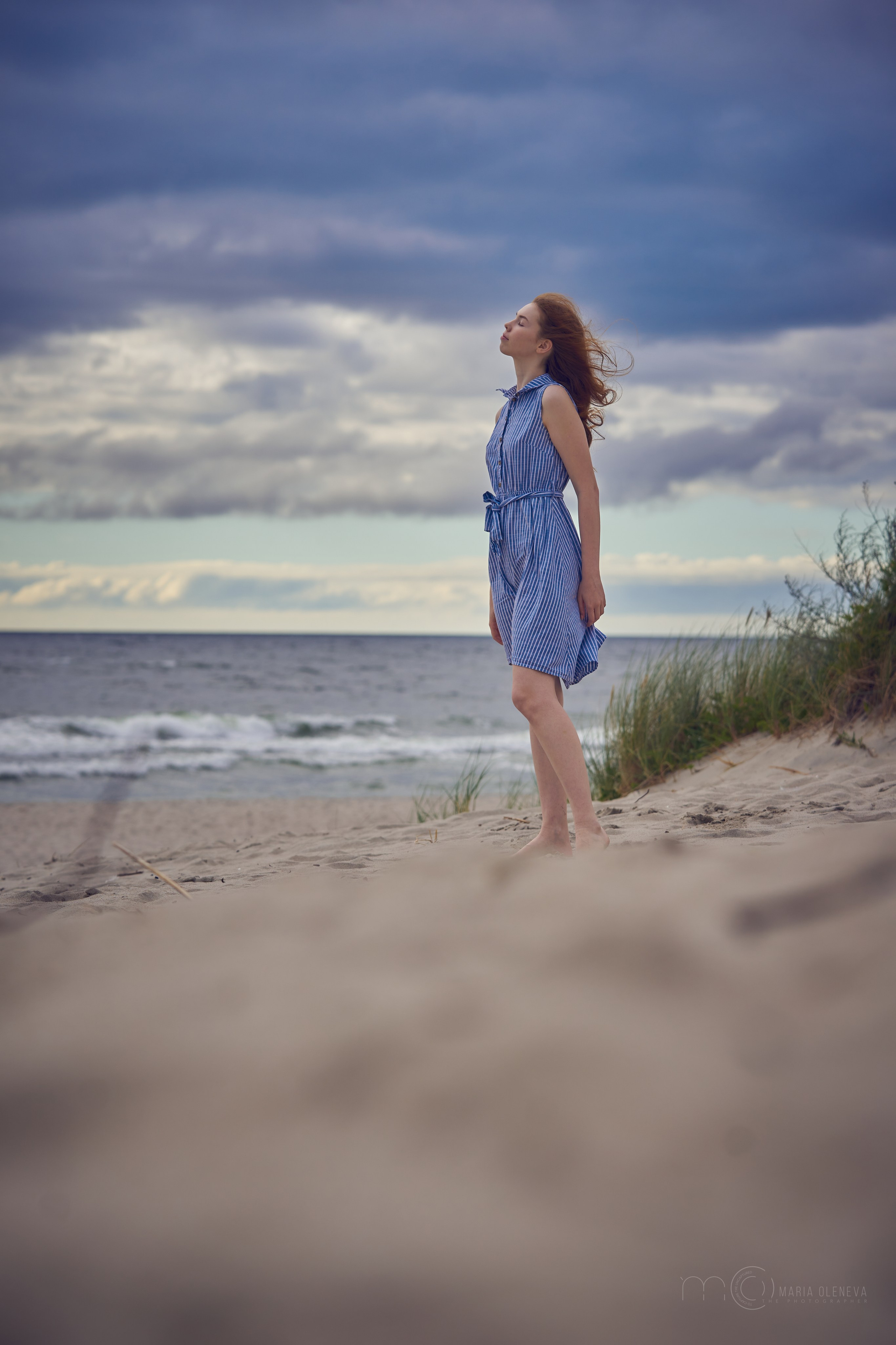 Полина и море. Фотограф Мария Оленева