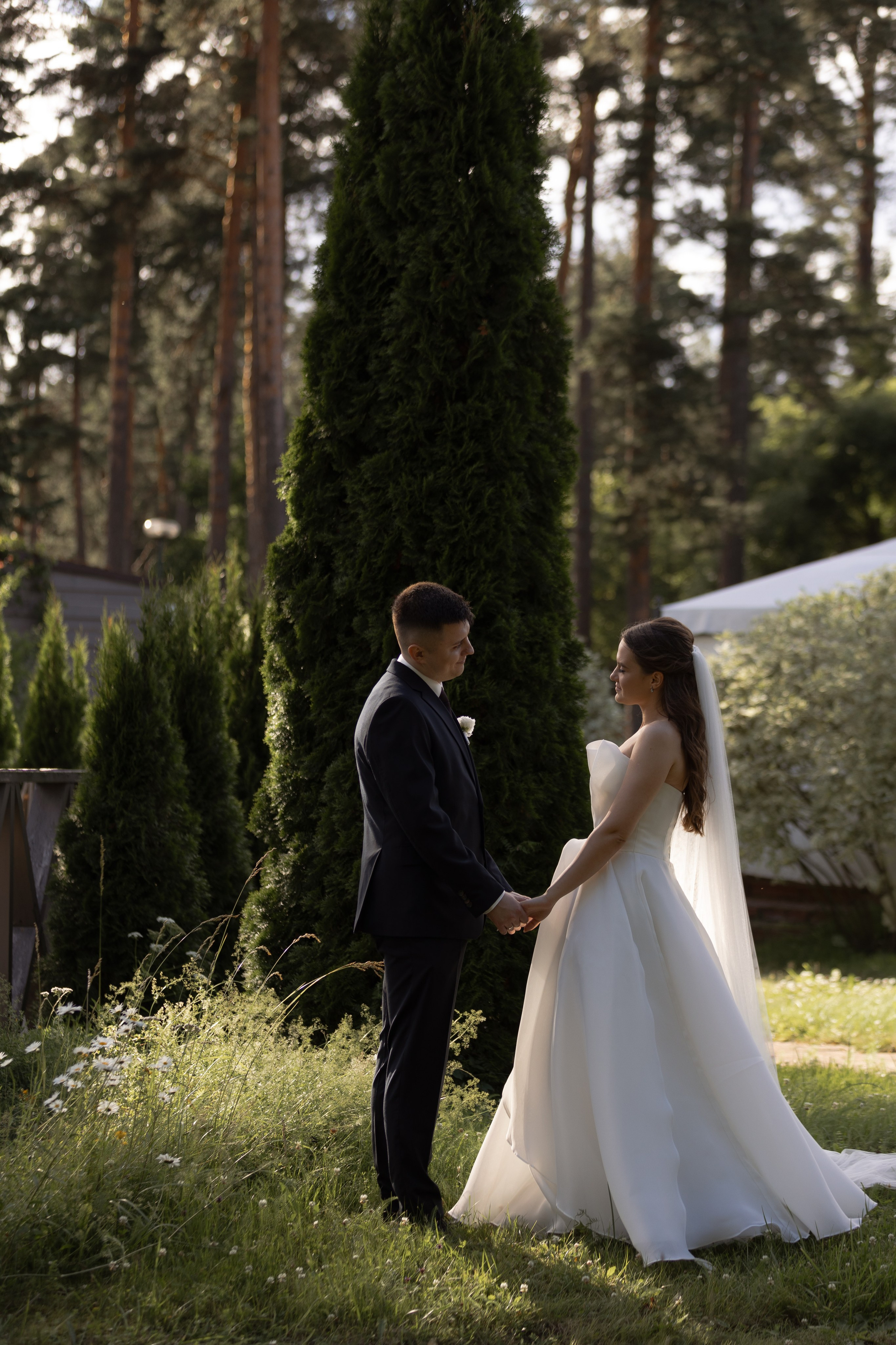 Виталий и Полина: свадьба загородом, где дождь не помеха. @dariazphoto свадебный фотограф