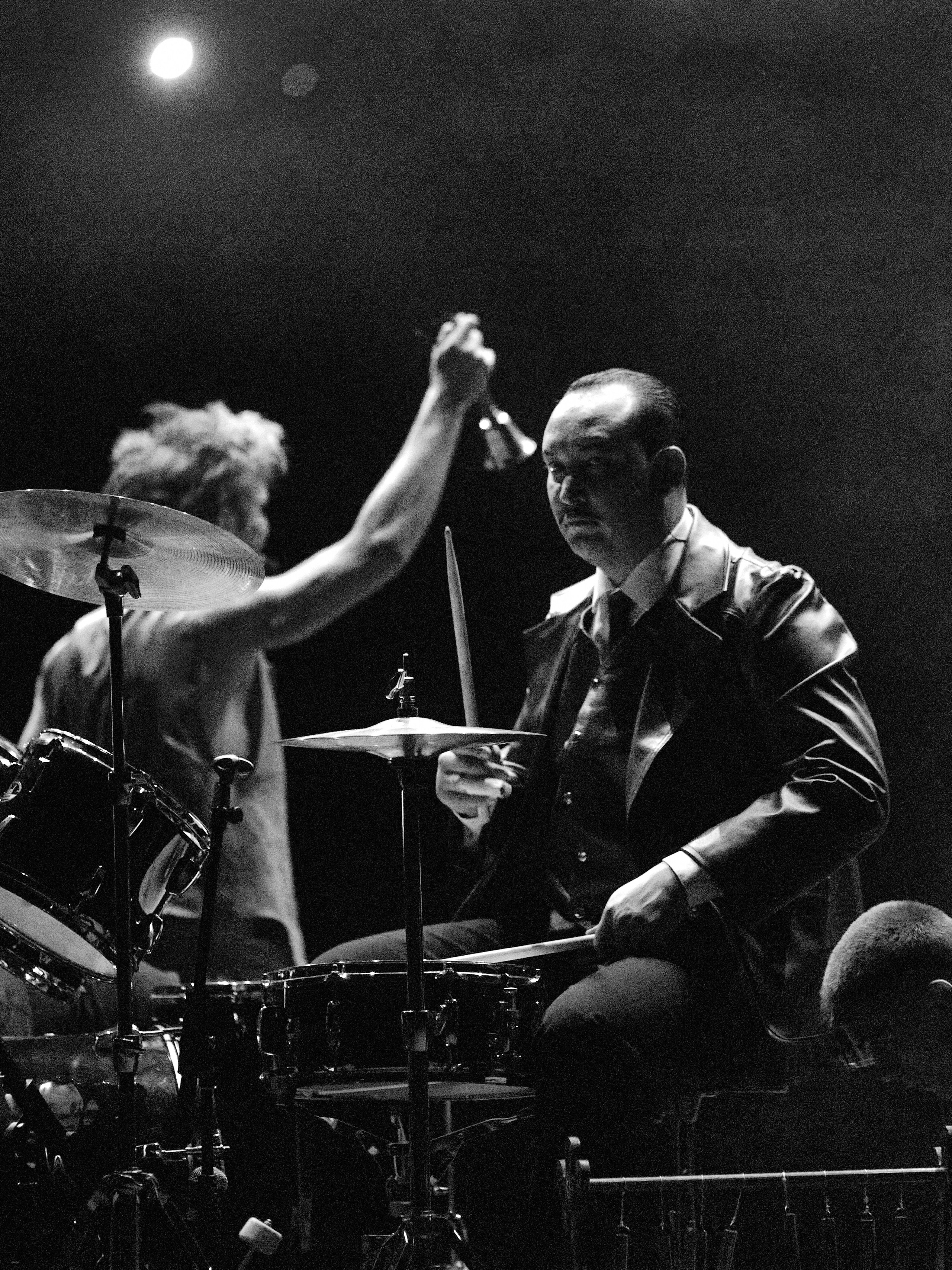 Чайка — черно-белое. Фотограф Юлия Маринина