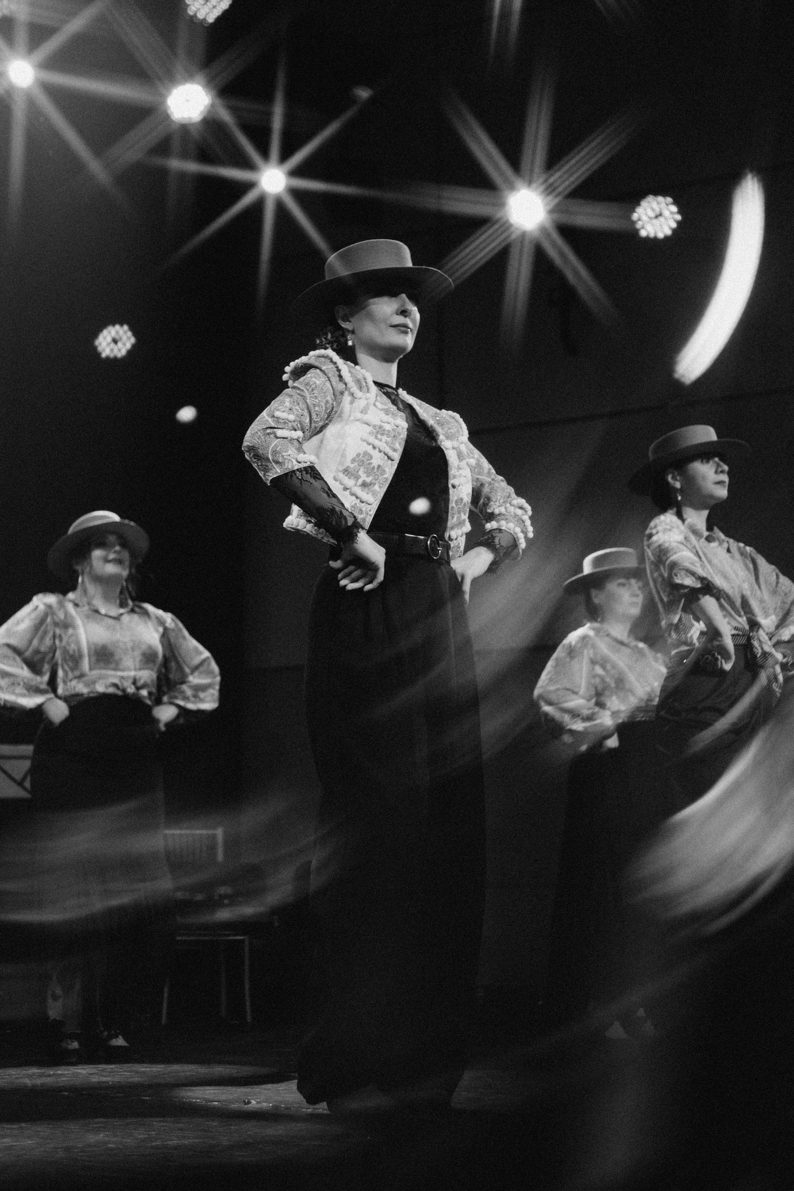 Спектакль «Mujeres» («Женщины»), студия фламенко Tierra del Sol. Анна Демидова — фотография для жизни и бизнеса в Абакане