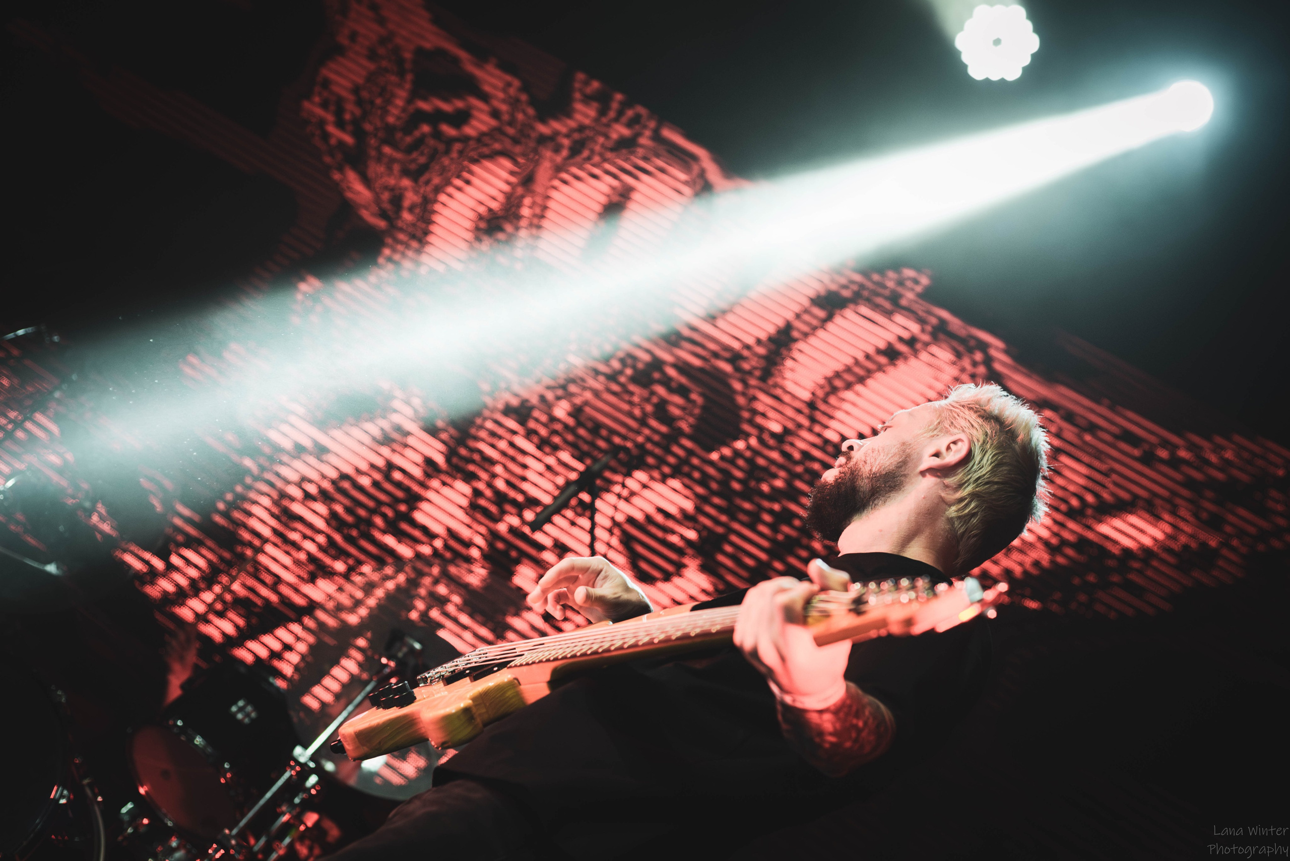 7000$ (29 июня 2025 года, Москва, клуб Урбан). Фотограф Светлана Блинова, Москва и Московская область