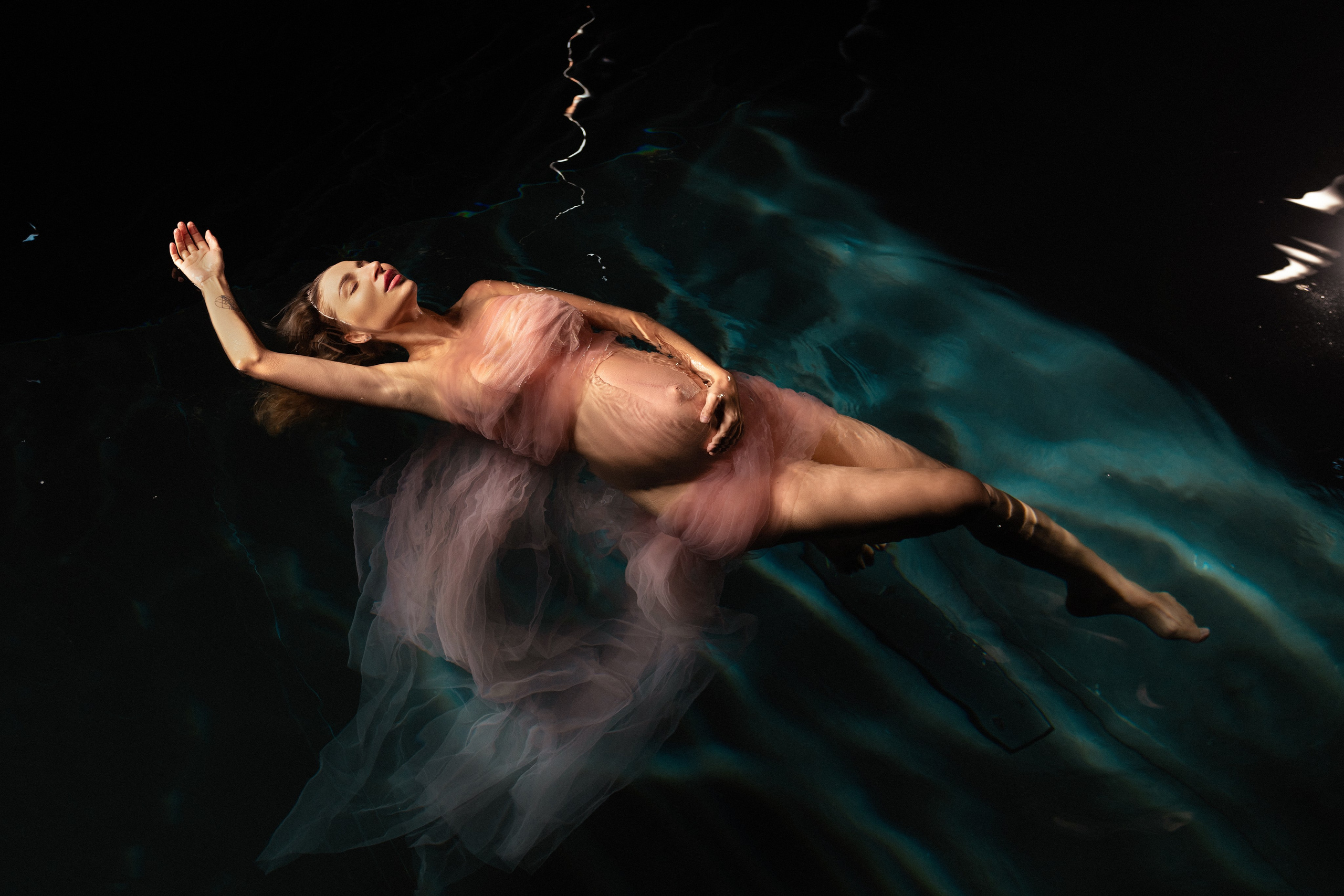 БАССЕЙН. Фотограф Беременности в Краснодаре Кара Артисан