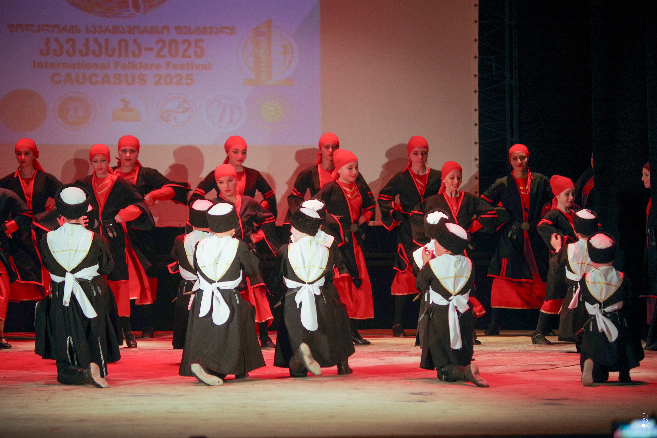 Танцы в прекрасном Они. Портретный фотограф Денис Милютин