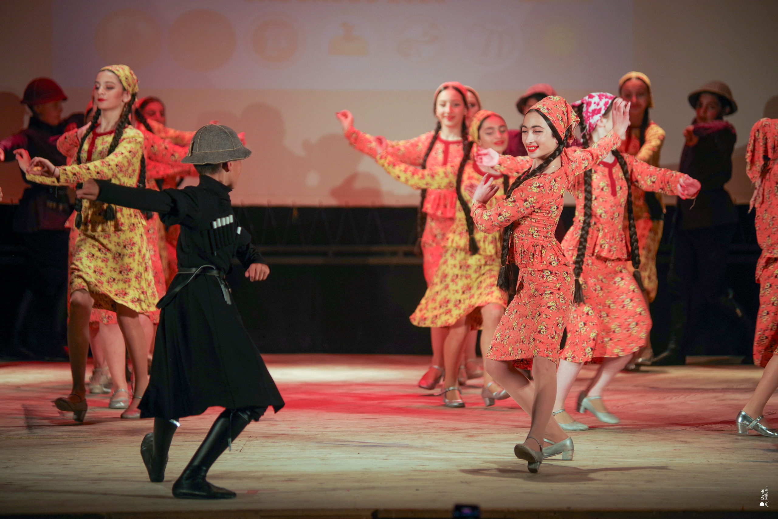 Танцы в прекрасном Они. Портретный фотограф Денис Милютин